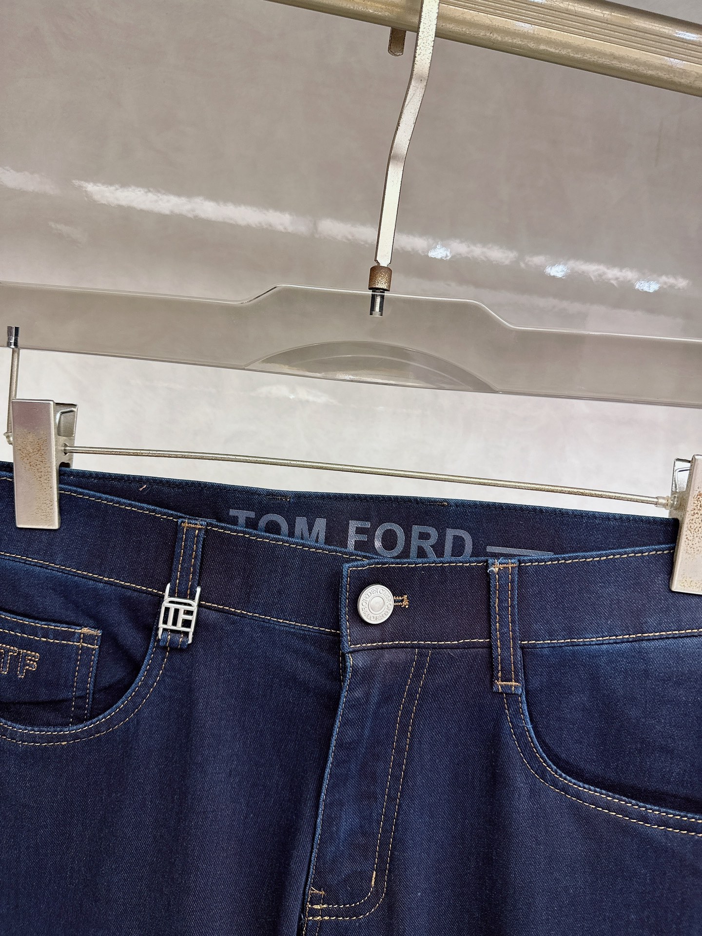 TF 2026春夏新品重工休闲牛仔裤👖，进口优质水洗弹力面料，上身舒适透气有弹力，客供五金辅料装饰，版型