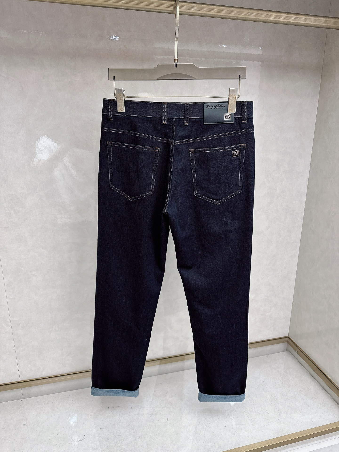 DG 2026春夏新品重工休闲牛仔裤👖，进口优质水洗弹力面料，上身舒适透气有弹力，客供五金辅料装饰，版型