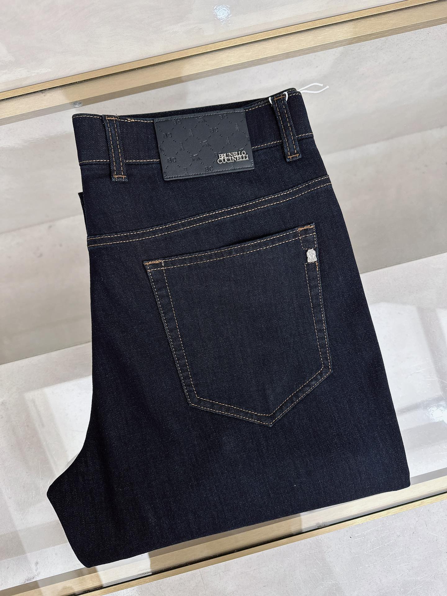 BC 2026春夏新品重工休闲牛仔裤👖，进口优质水洗弹力面料，上身舒适透气有弹力，客供五金辅料装饰，版型