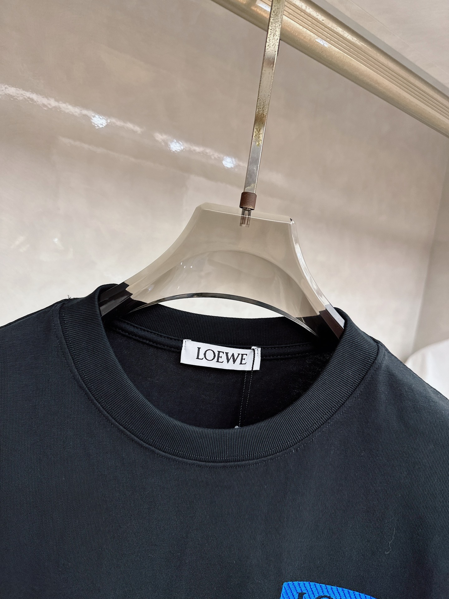 罗意威 2026春夏新款首发专柜最新款短袖圆领T恤 高端订制 设计前卫时尚！品牌logo重工艺设计 高端