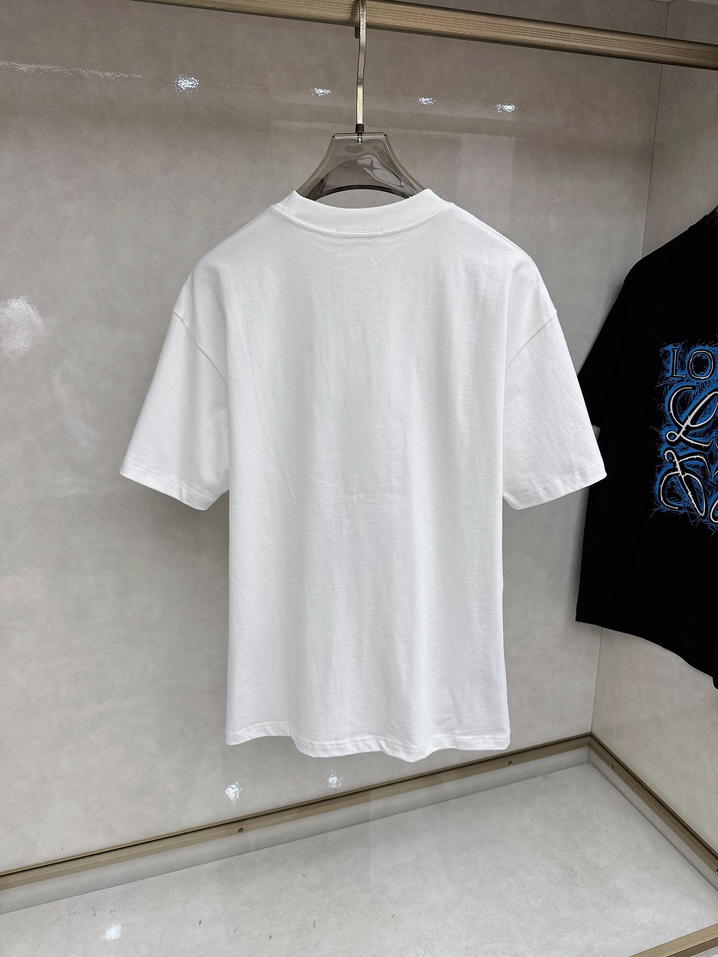 罗意威 2026春夏新款首发专柜最新款短袖圆领T恤 高端订制 设计前卫时尚！品牌logo重工艺设计 高端