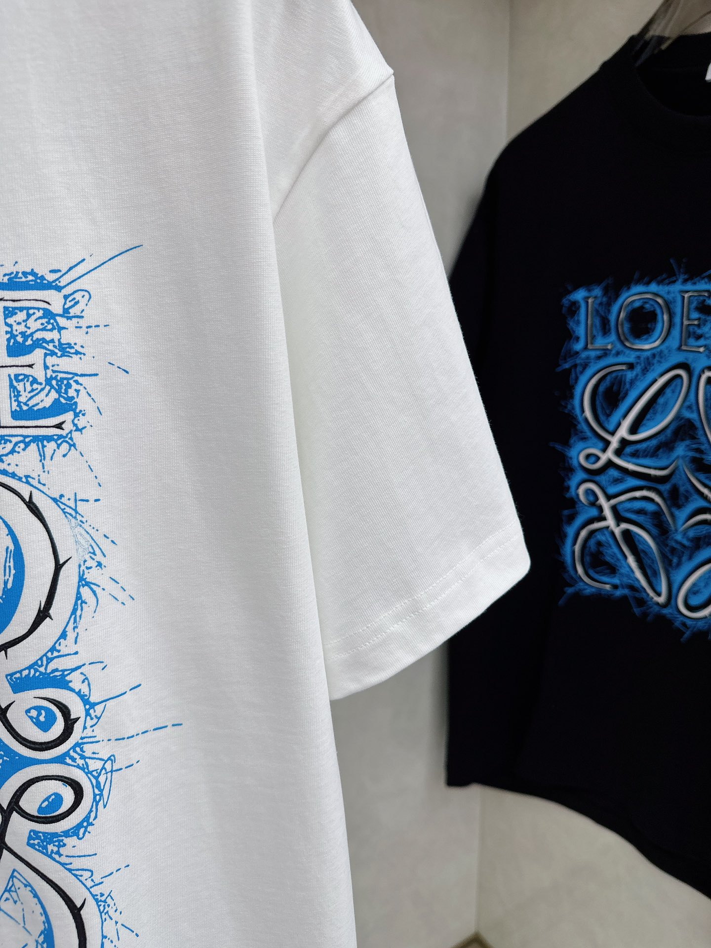 罗意威 2026春夏新款首发专柜最新款短袖圆领T恤 高端订制 设计前卫时尚！品牌logo重工艺设计 高端