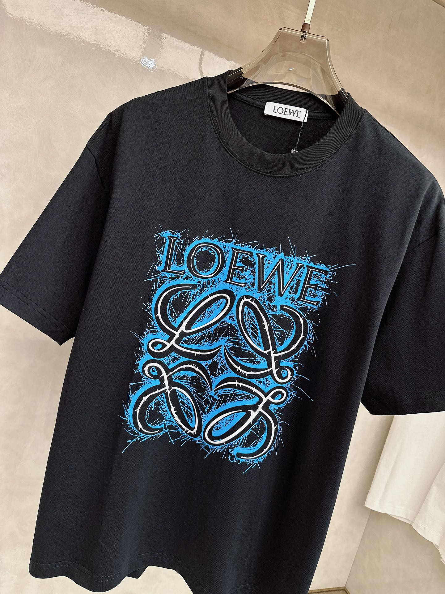 罗意威 2026春夏新款首发专柜最新款短袖圆领T恤 高端订制 设计前卫时尚！品牌logo重工艺设计 高端