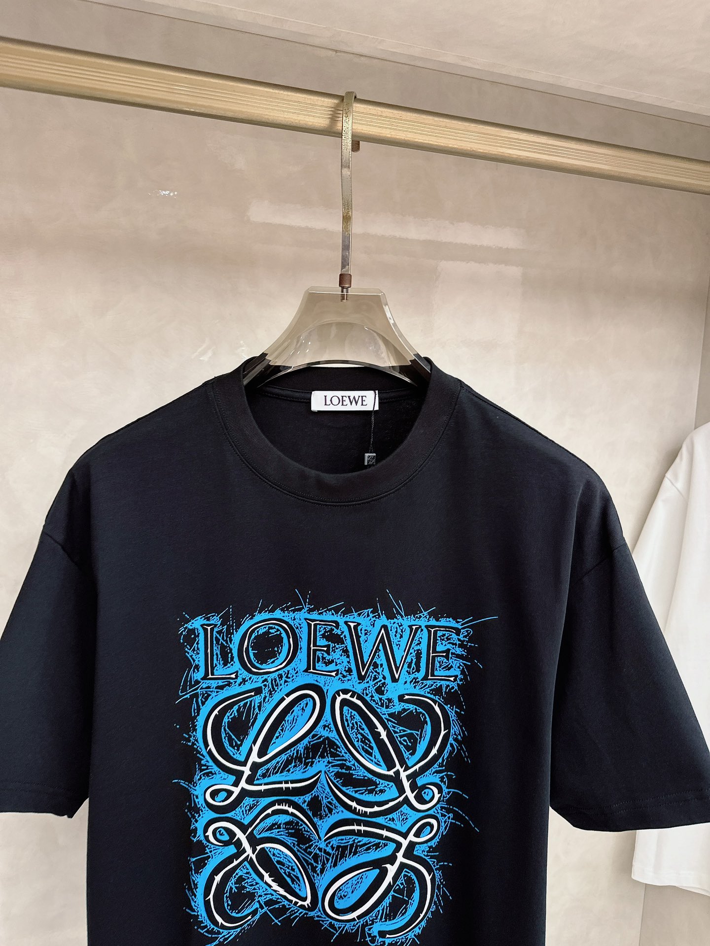 罗意威 2026春夏新款首发专柜最新款短袖圆领T恤 高端订制 设计前卫时尚！品牌logo重工艺设计 高端