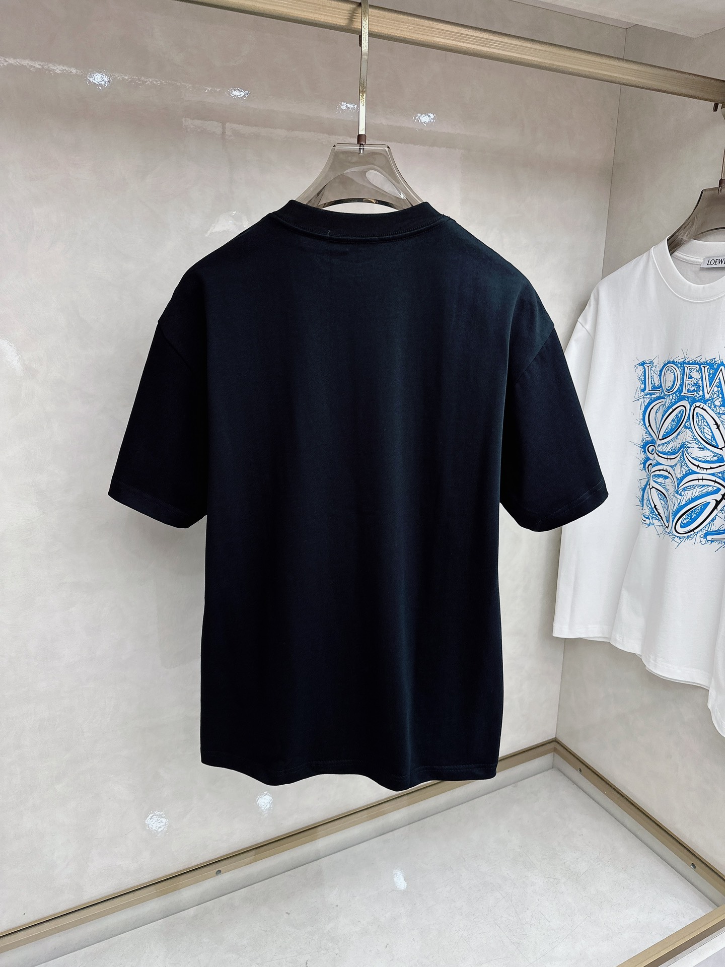 罗意威 2026春夏新款首发专柜最新款短袖圆领T恤 高端订制 设计前卫时尚！品牌logo重工艺设计 高端