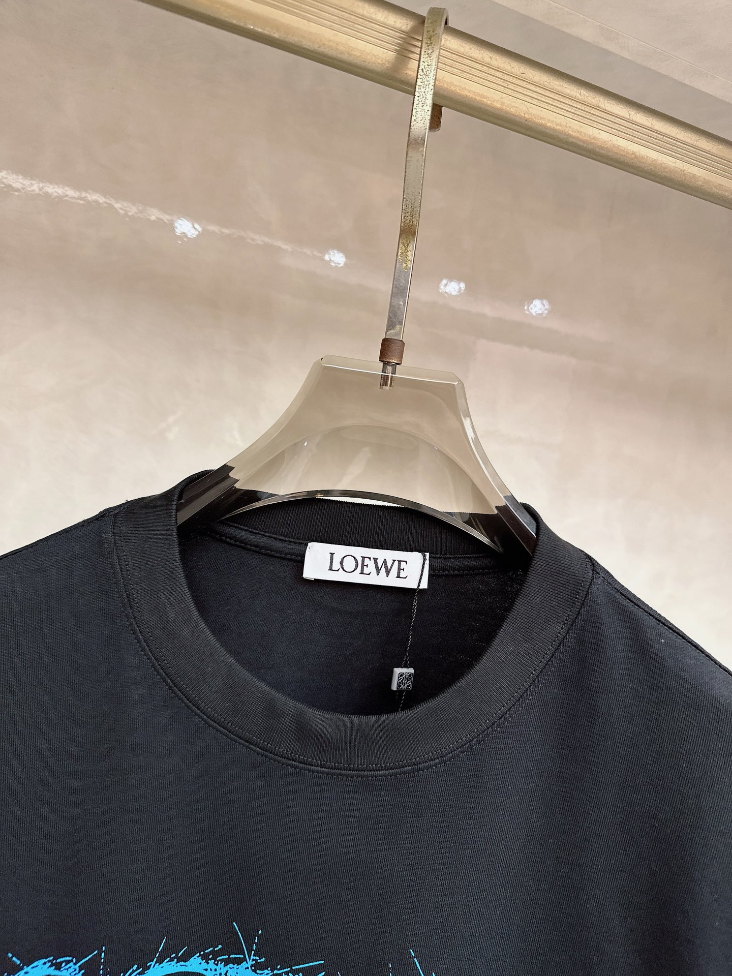 罗意威 2026春夏新款首发专柜最新款短袖圆领T恤 高端订制 设计前卫时尚！品牌logo重工艺设计 高端