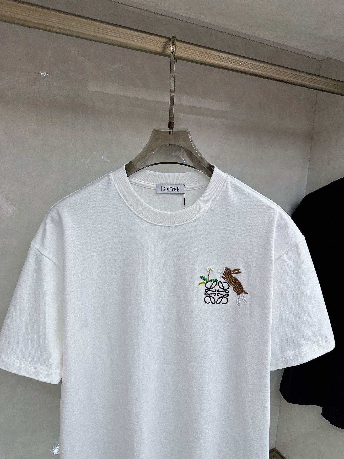 罗意威 2026春夏新款首发专柜最新款短袖圆领T恤 高端订制 设计前卫时尚！品牌logo重工艺设计 高端