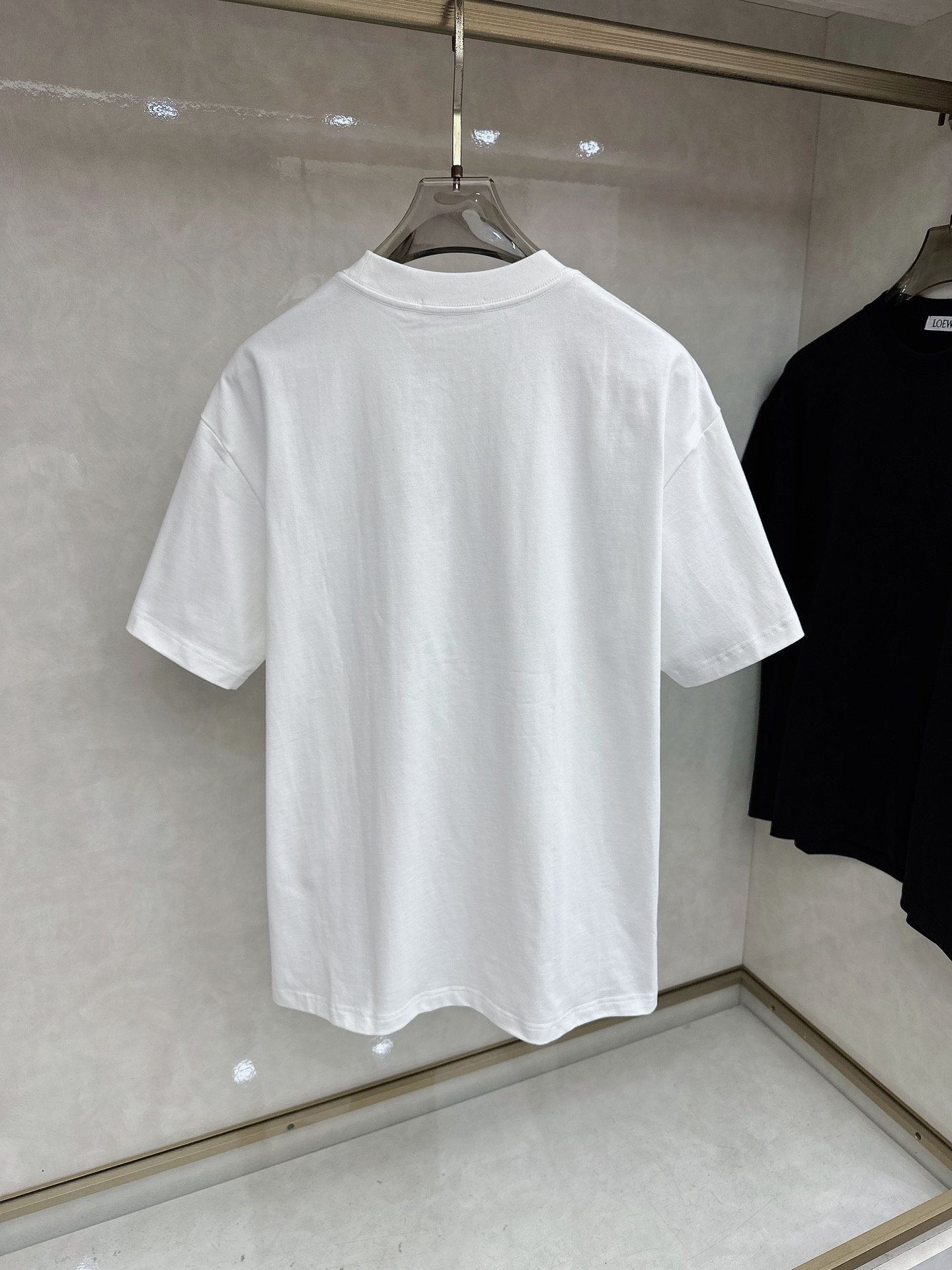 罗意威 2026春夏新款首发专柜最新款短袖圆领T恤 高端订制 设计前卫时尚！品牌logo重工艺设计 高端