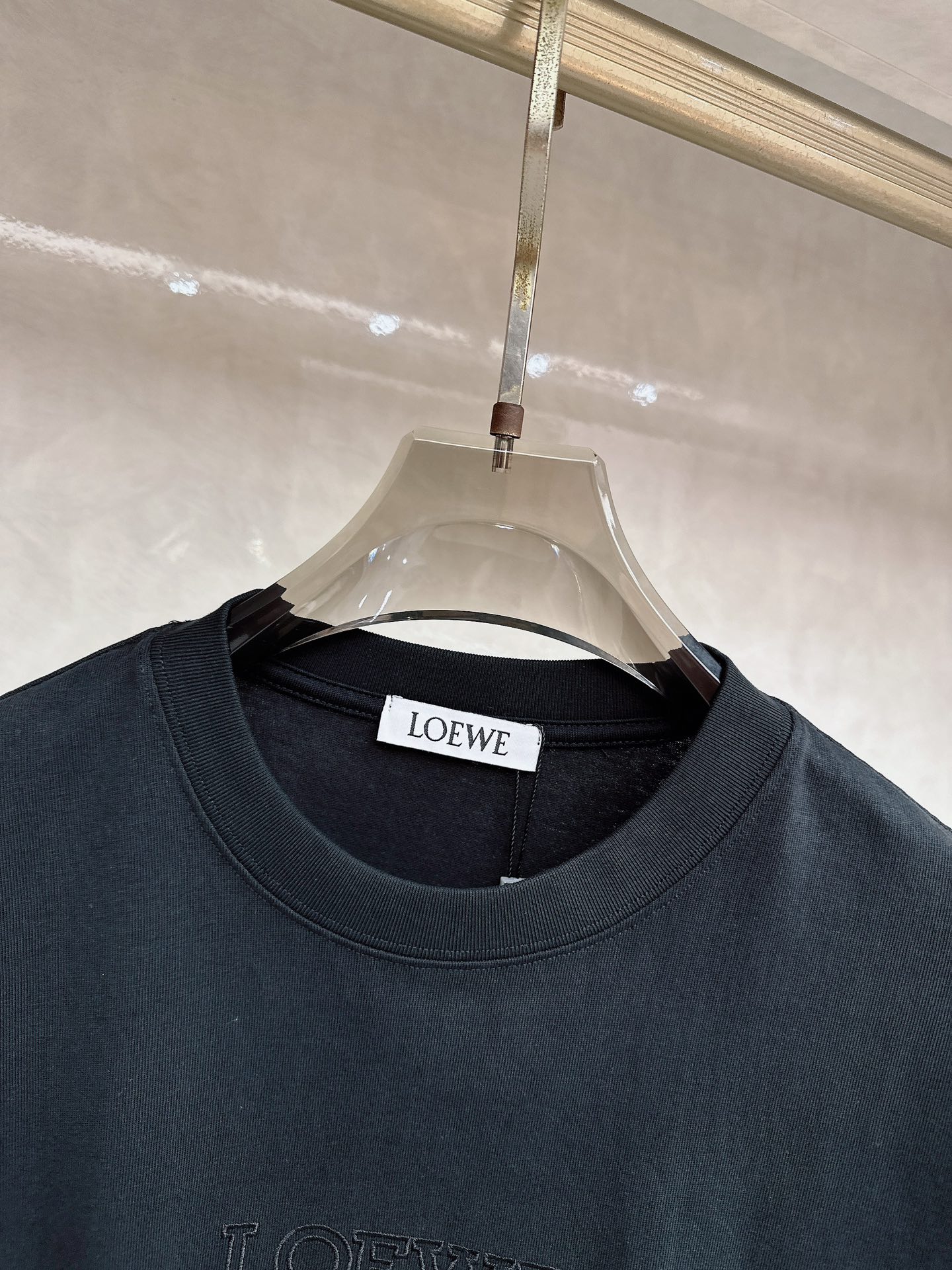 罗意威 2026春夏新款首发专柜最新款短袖圆领T恤 高端订制 设计前卫时尚！品牌logo重工艺设计 高端