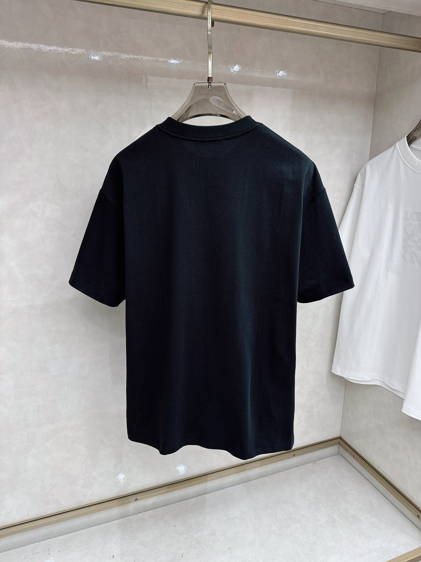 罗意威 2026春夏新款首发专柜最新款短袖圆领T恤 高端订制 设计前卫时尚！品牌logo重工艺设计 高端