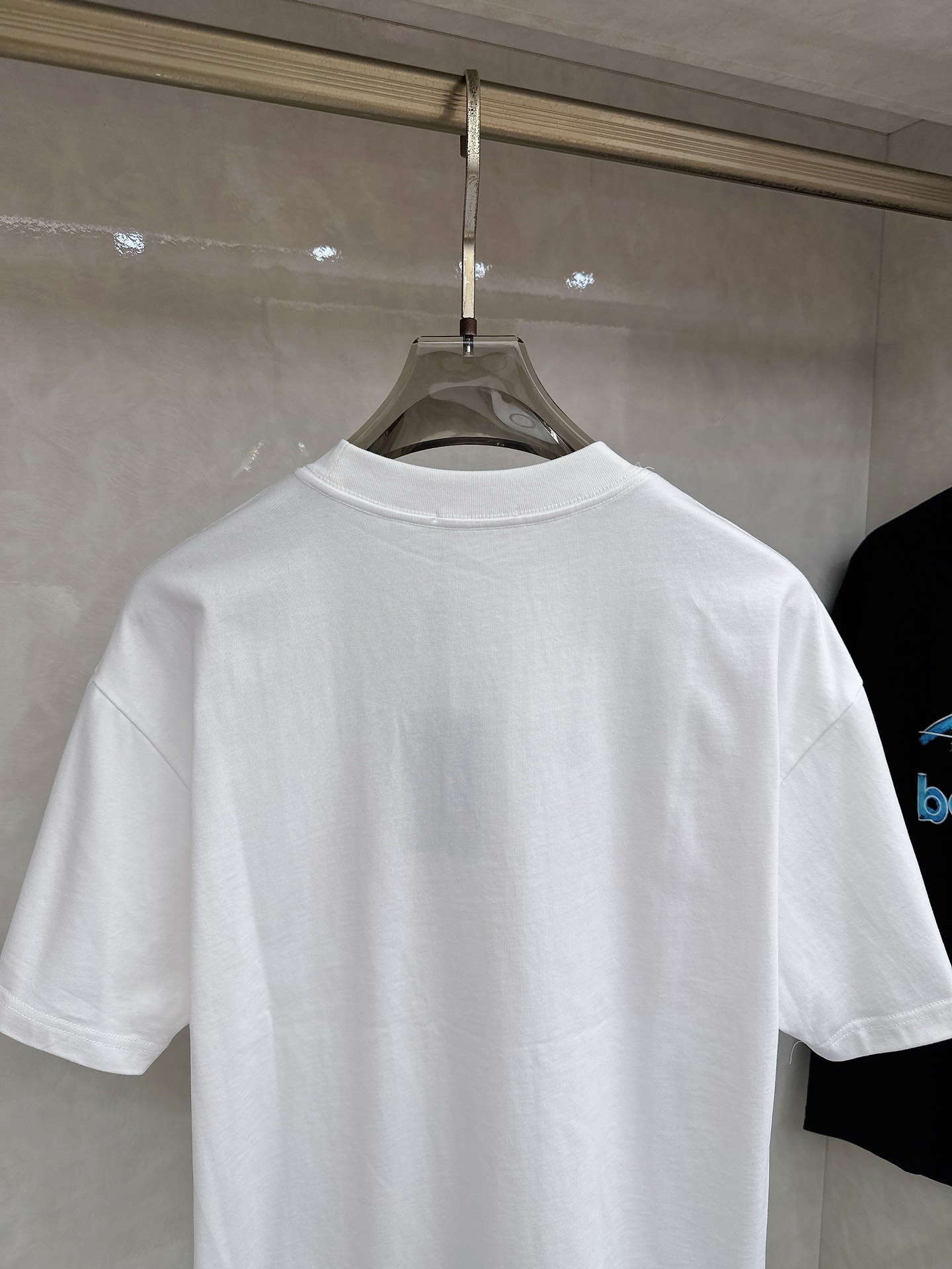 巴黎世家 2026春夏新款首发专柜最新款短袖圆领T恤 高端订制 设计前卫时尚！品牌logo重工艺设计 高