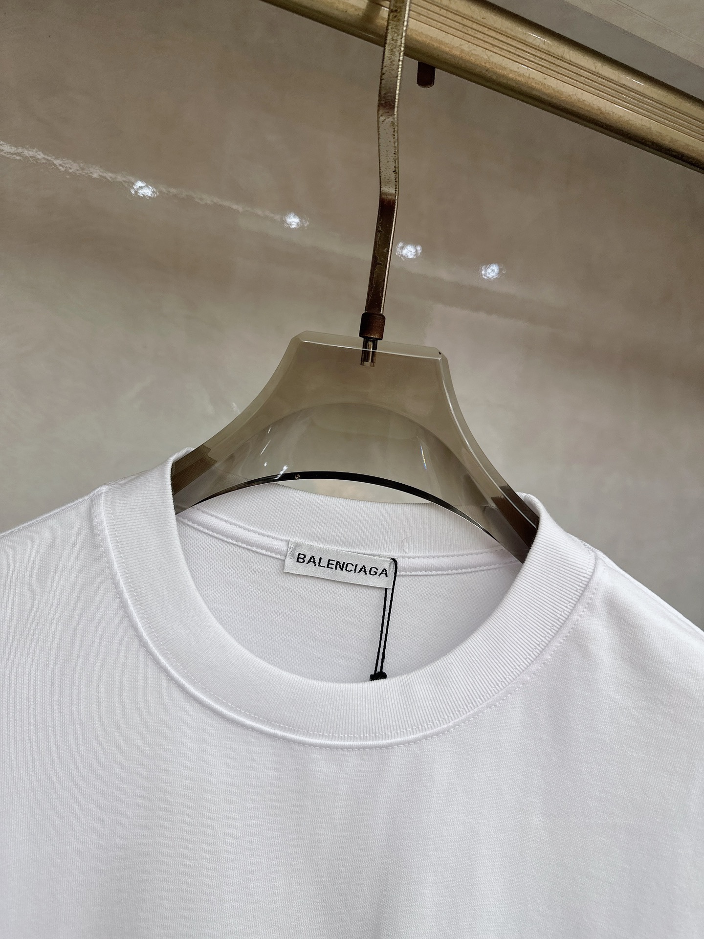 巴黎世家 2026春夏新款首发专柜最新款短袖圆领T恤 高端订制 设计前卫时尚！品牌logo重工艺设计 高