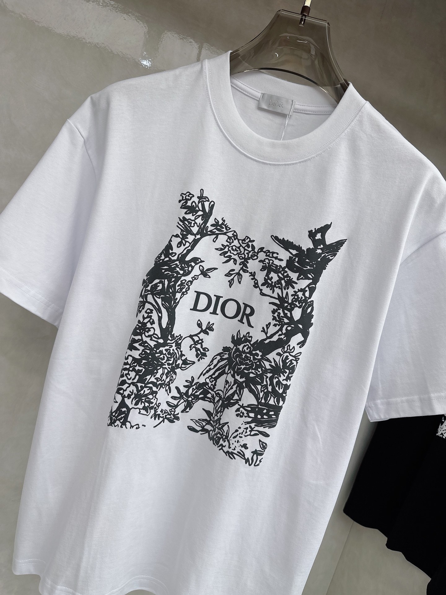 迪奥 2026春夏新款首发专柜最新款短袖圆领T恤 高端订制 设计前卫时尚！品牌logo重工艺设计 高端定
