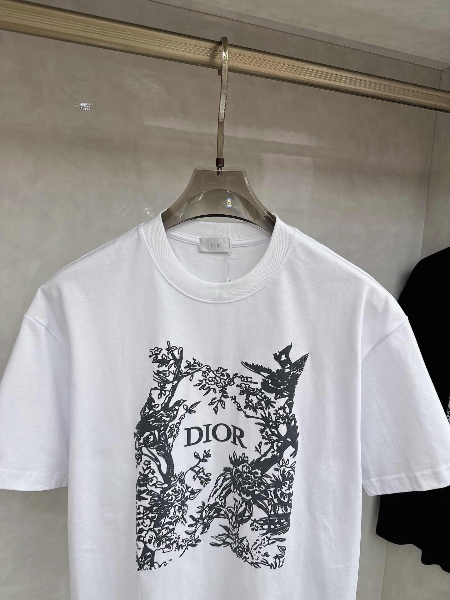 迪奥 2026春夏新款首发专柜最新款短袖圆领T恤 高端订制 设计前卫时尚！品牌logo重工艺设计 高端定
