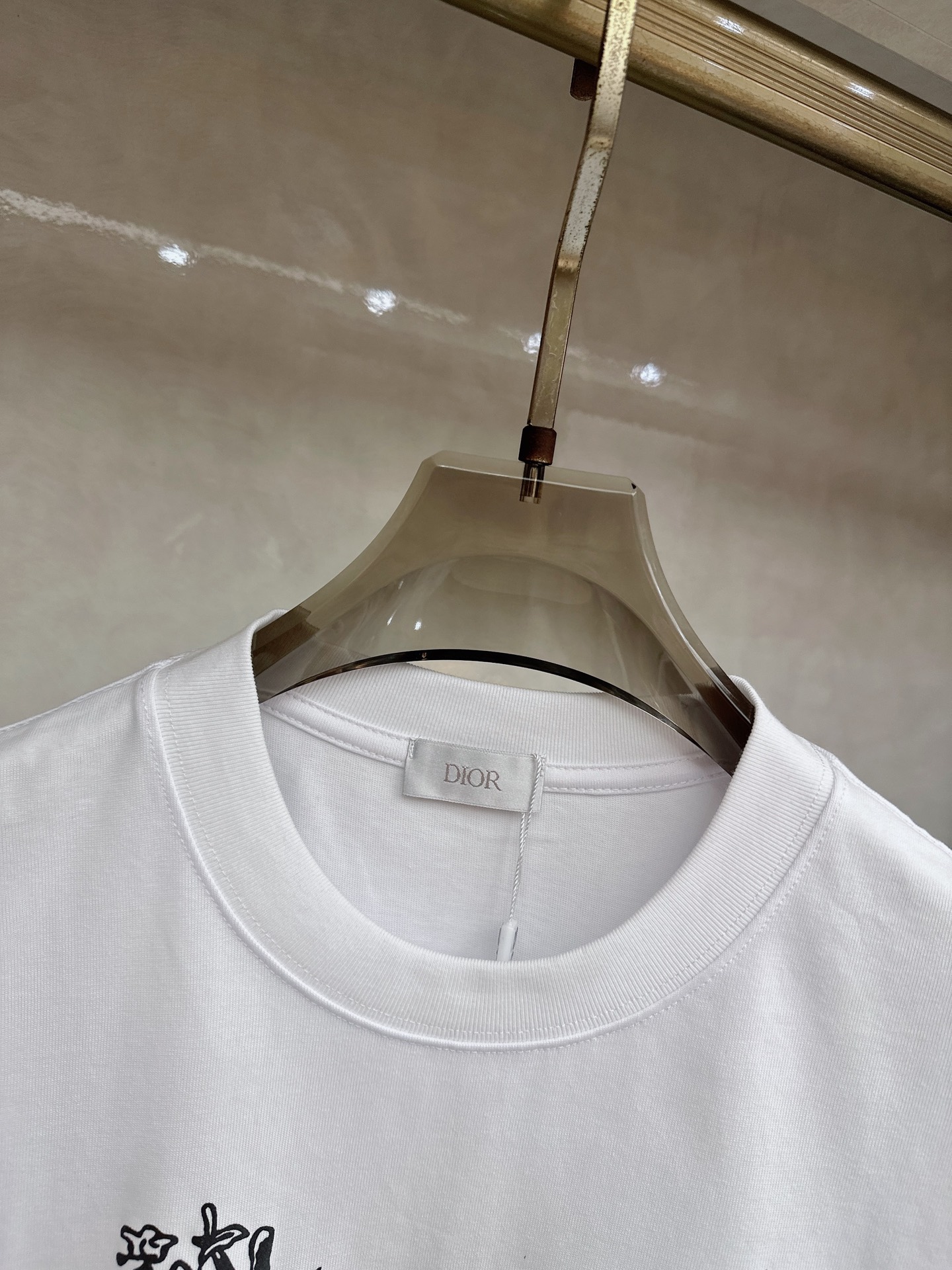 迪奥 2026春夏新款首发专柜最新款短袖圆领T恤 高端订制 设计前卫时尚！品牌logo重工艺设计 高端定