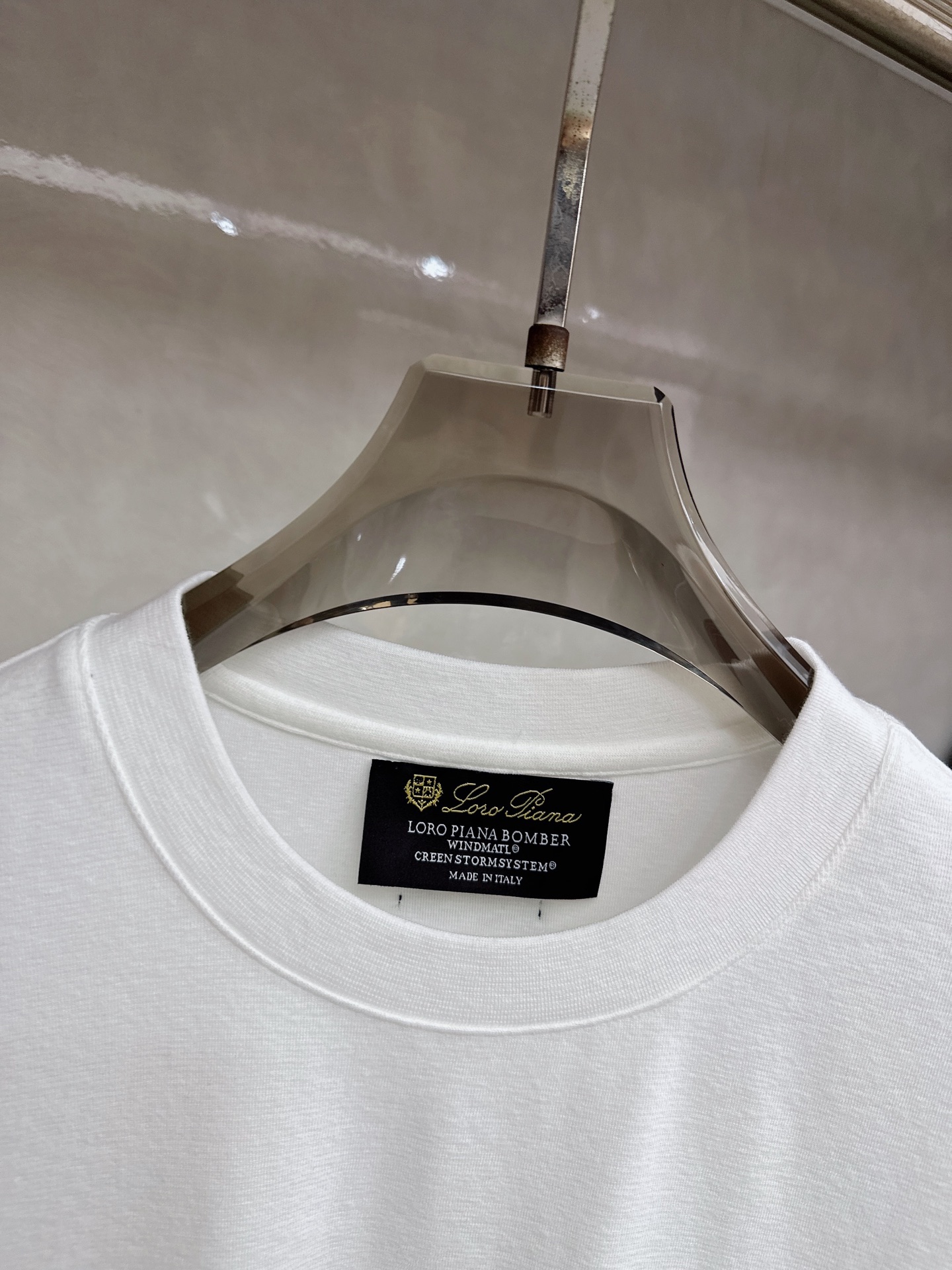 Loro piana 新款针织衫，松弛老钱，让绅士感在针织里自然流露透气针织面料告别束缚感，肌理织纹垂坠