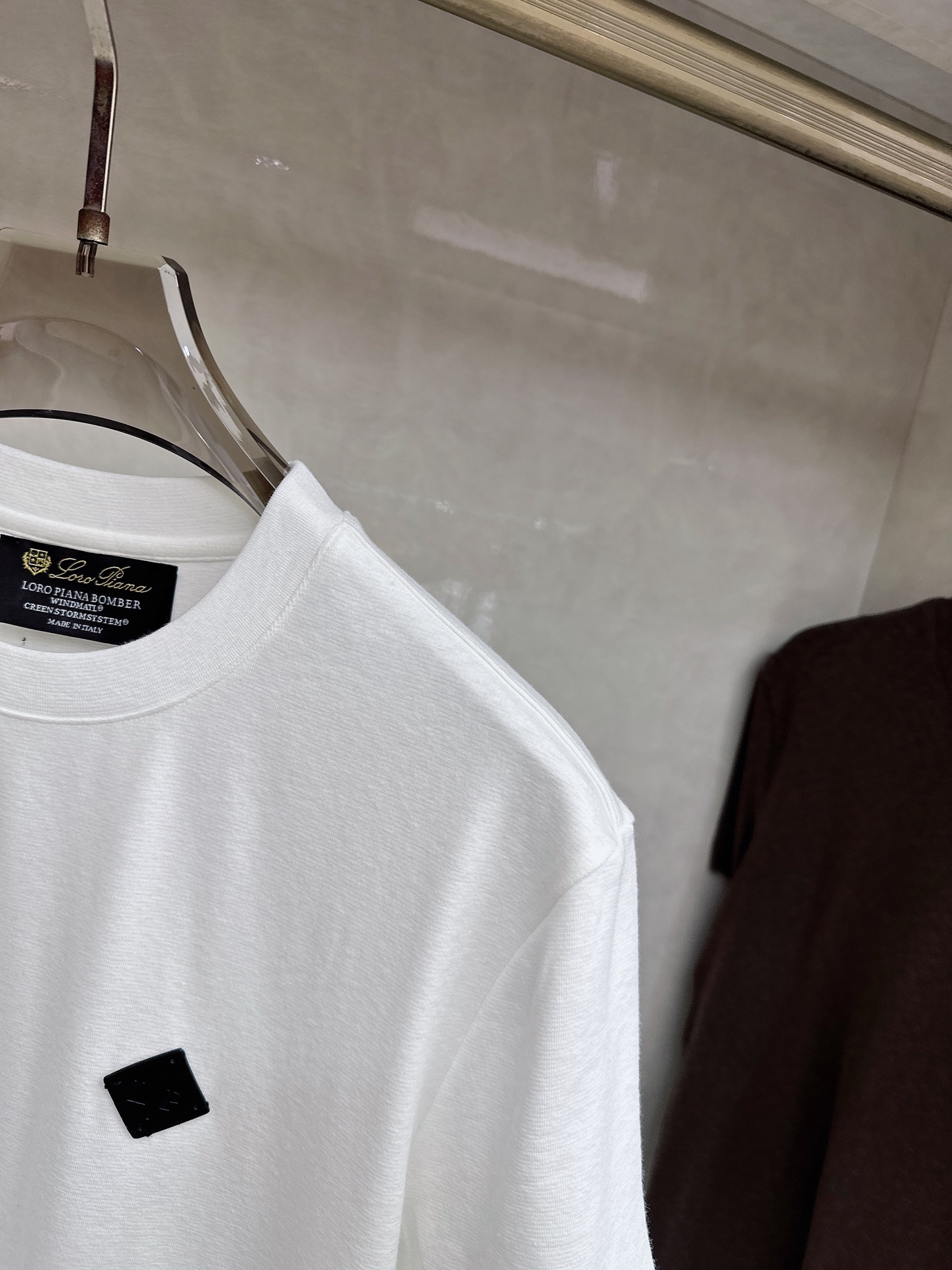 Loro piana 新款针织衫，松弛老钱，让绅士感在针织里自然流露透气针织面料告别束缚感，肌理织纹垂坠