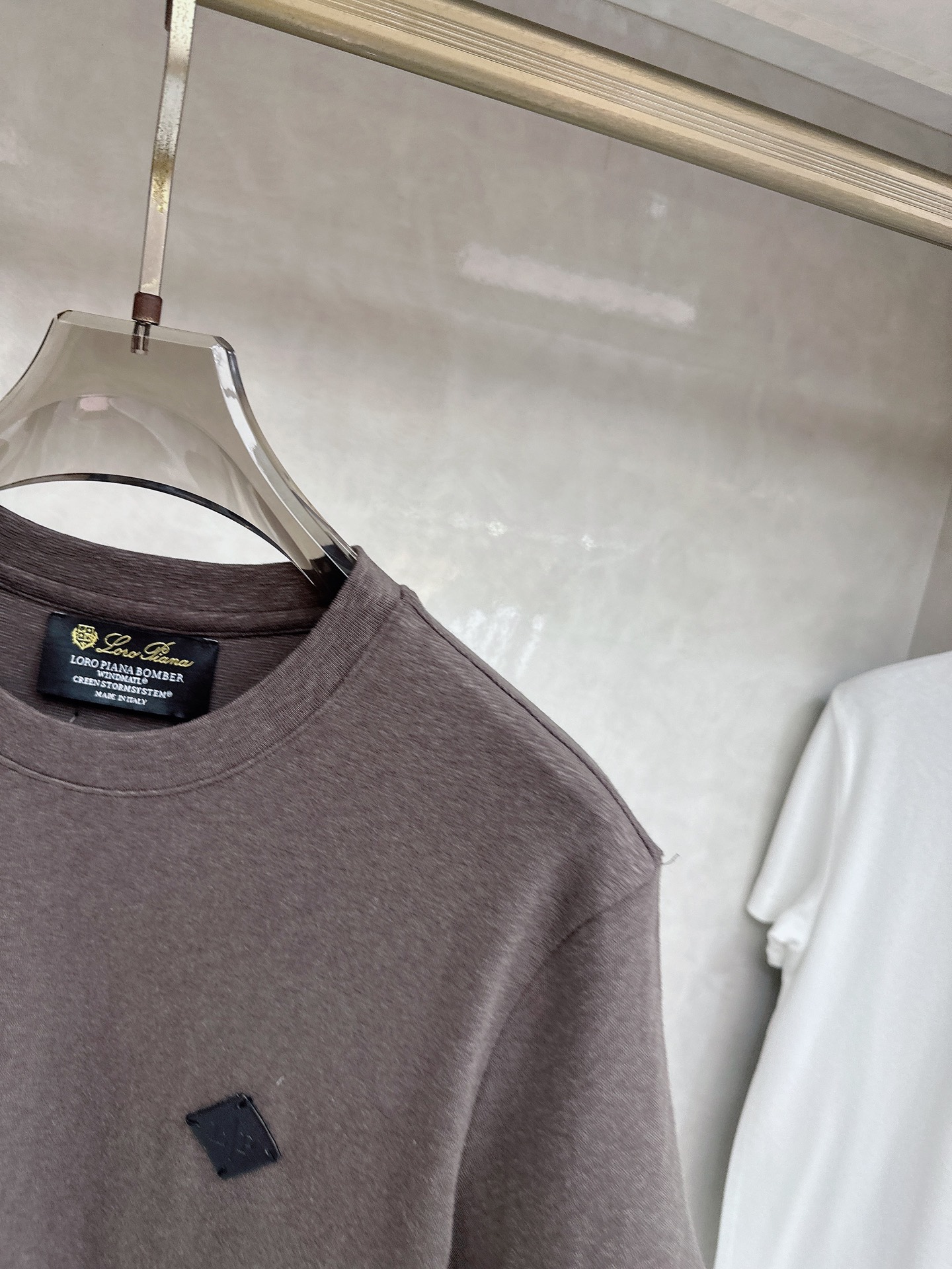 Loro piana 新款针织衫，松弛老钱，让绅士感在针织里自然流露透气针织面料告别束缚感，肌理织纹垂坠