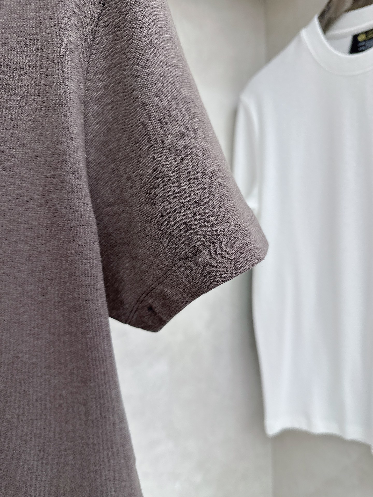 Loro piana 新款针织衫，松弛老钱，让绅士感在针织里自然流露透气针织面料告别束缚感，肌理织纹垂坠