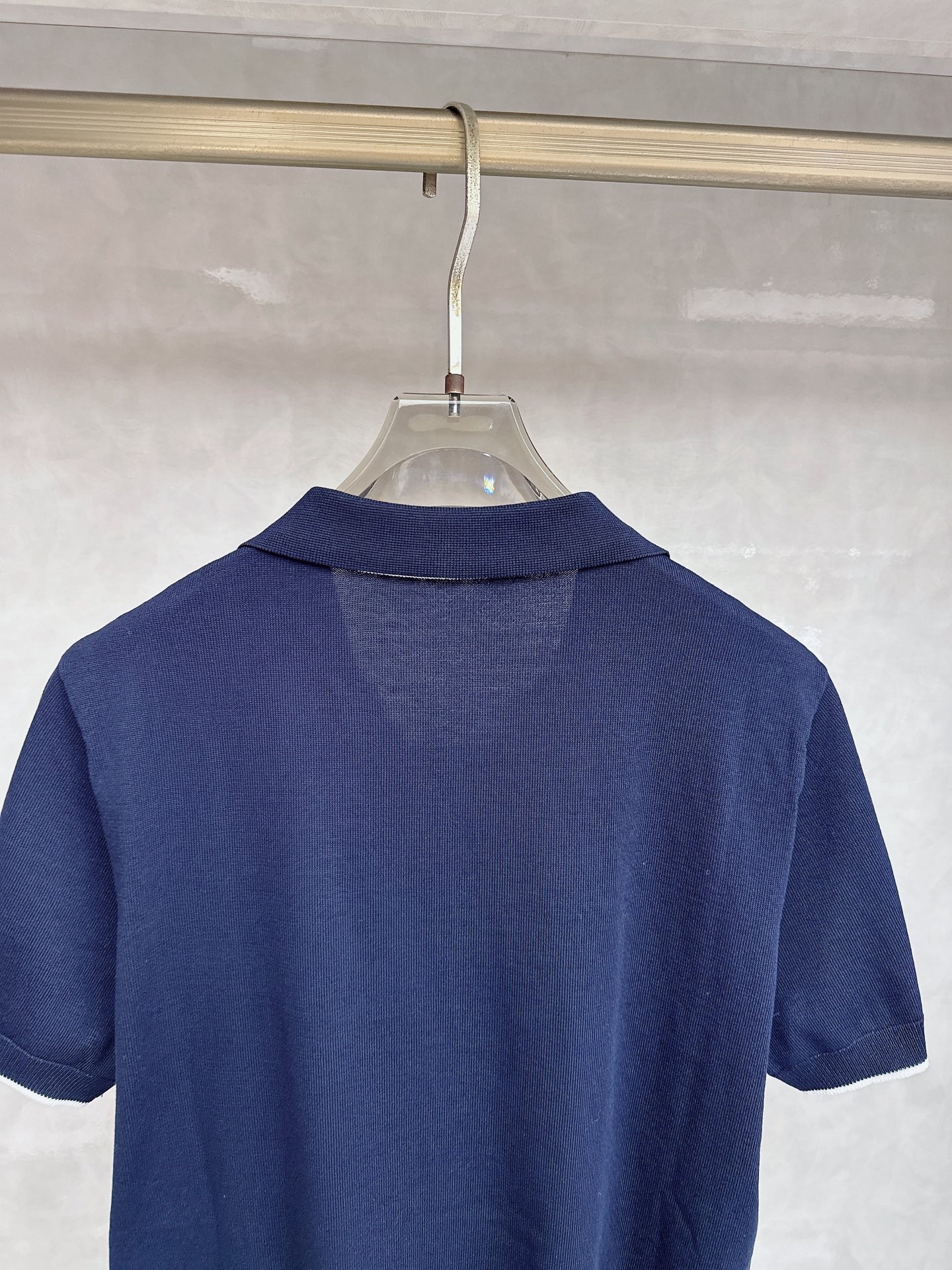 普拉达 2026新款针织衫，松弛老钱，让绅士感在针织里自然流露透气针织面料告别束缚感，肌理织纹垂坠有型，