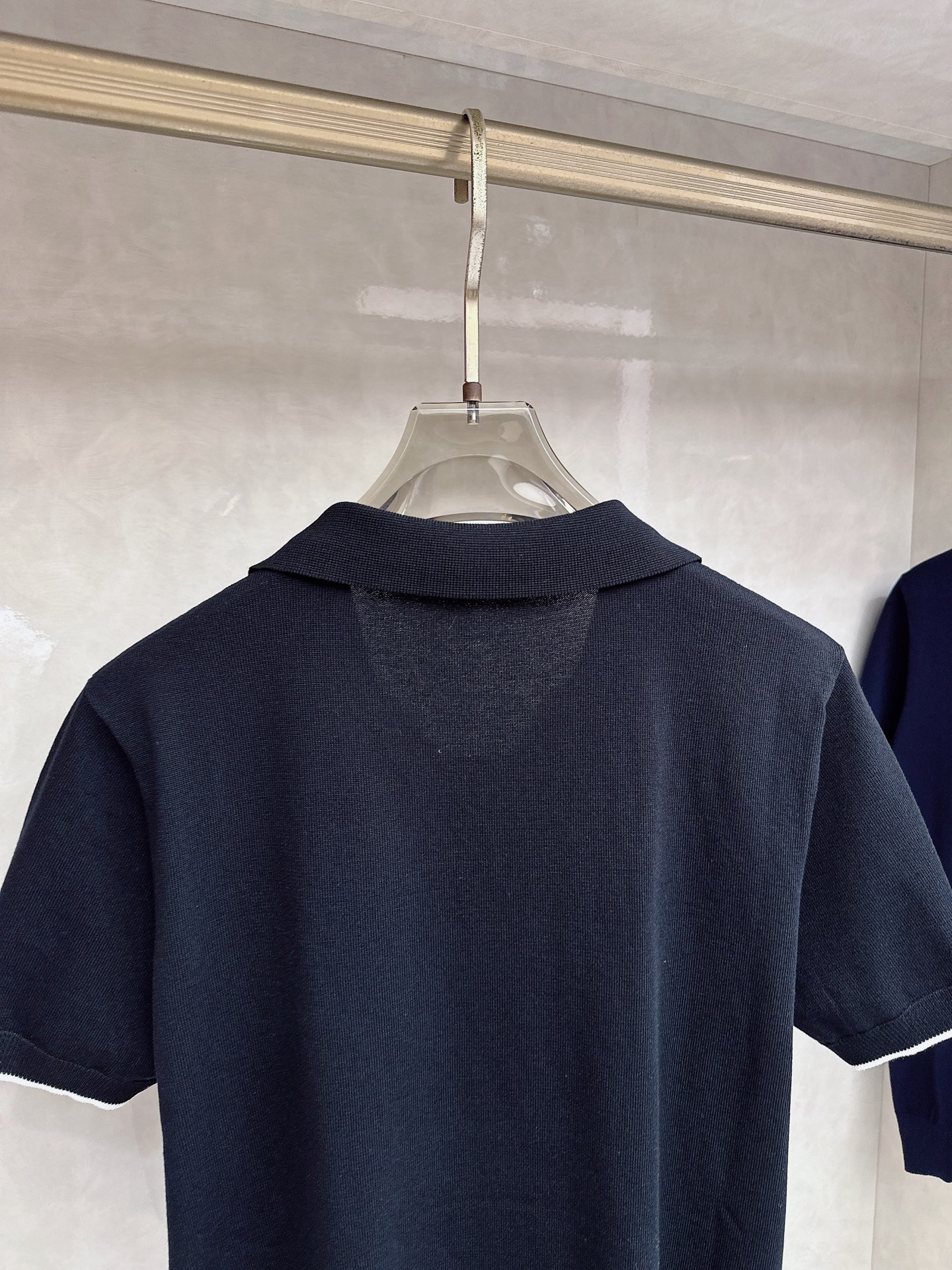 普拉达 2026新款针织衫，松弛老钱，让绅士感在针织里自然流露透气针织面料告别束缚感，肌理织纹垂坠有型，