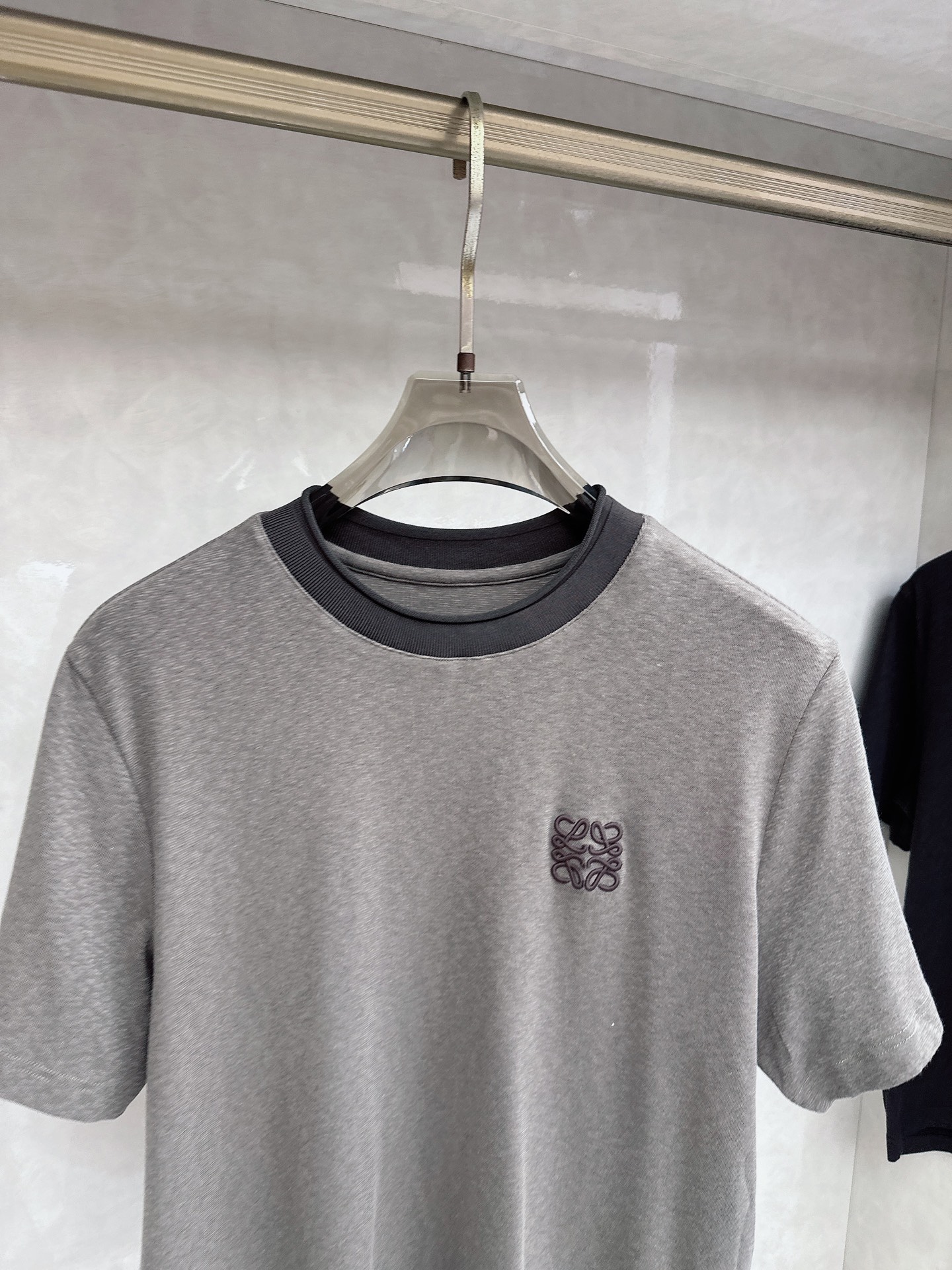 Loew罗意威 2026新款针织衫，松弛老钱，让绅士感在针织里自然流露透气针织面料告别束缚感，肌理织纹垂