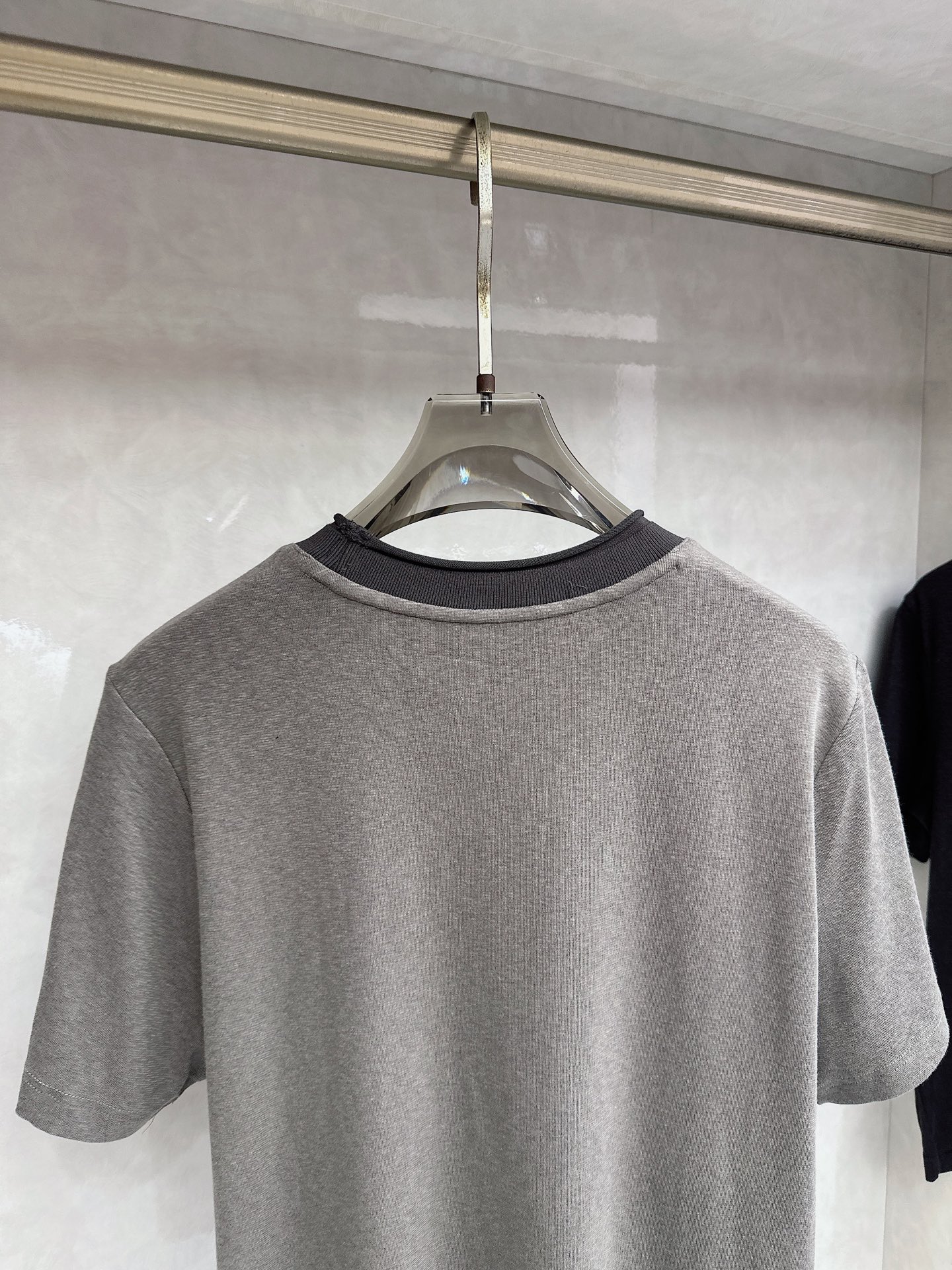 Loew罗意威 2026新款针织衫，松弛老钱，让绅士感在针织里自然流露透气针织面料告别束缚感，肌理织纹垂