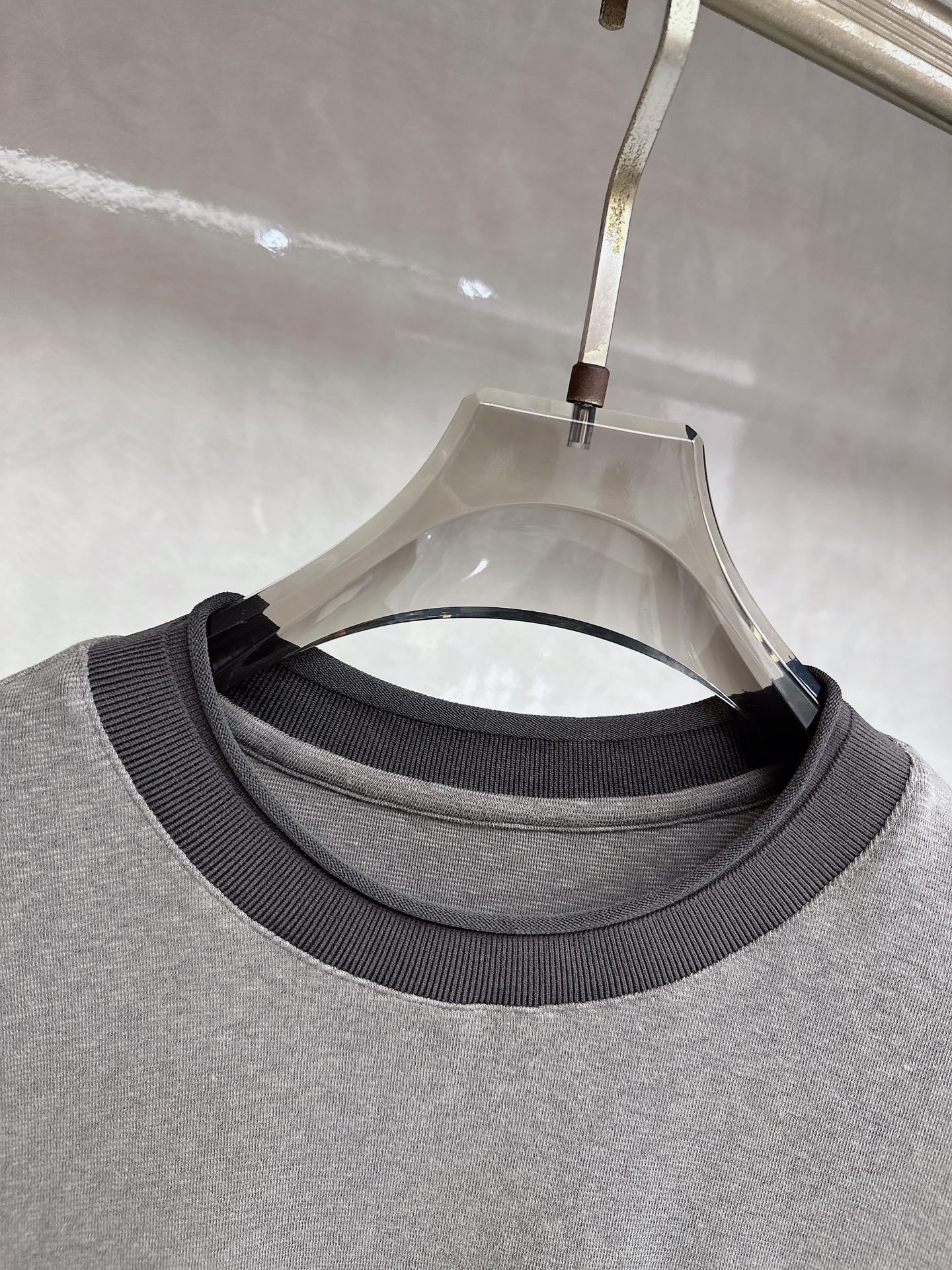 Loew罗意威 2026新款针织衫，松弛老钱，让绅士感在针织里自然流露透气针织面料告别束缚感，肌理织纹垂