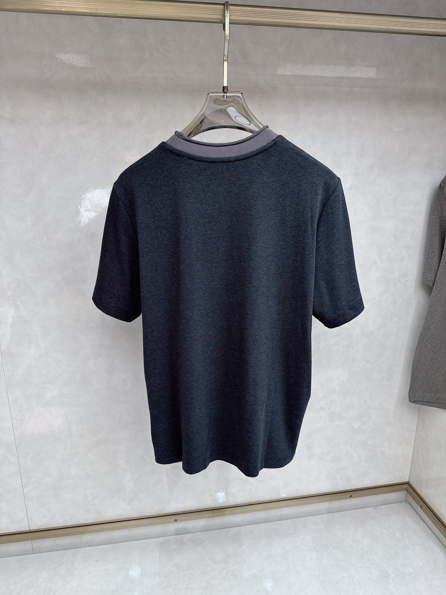 Loew罗意威 2026新款针织衫，松弛老钱，让绅士感在针织里自然流露透气针织面料告别束缚感，肌理织纹垂