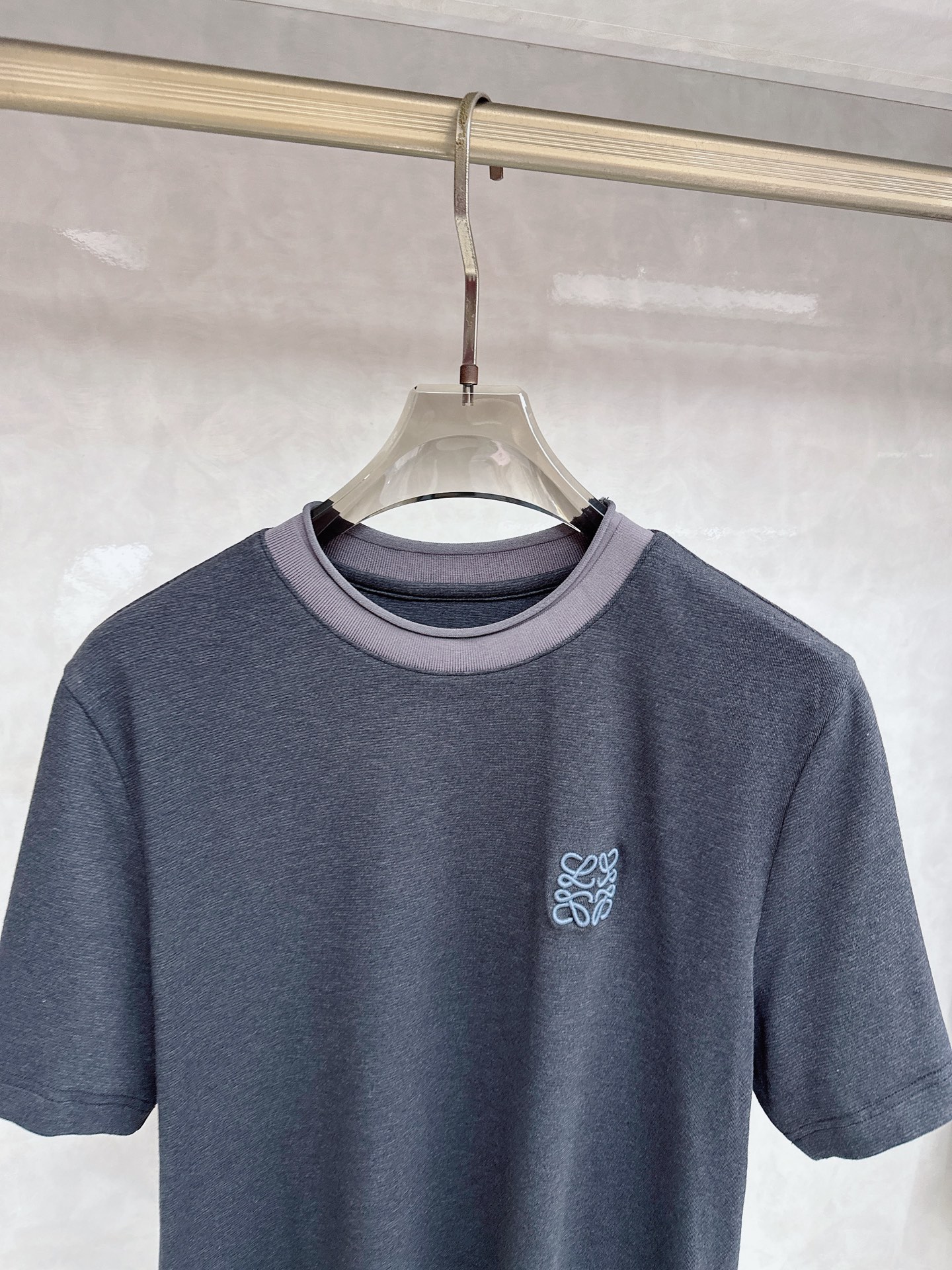 Loew罗意威 2026新款针织衫，松弛老钱，让绅士感在针织里自然流露透气针织面料告别束缚感，肌理织纹垂