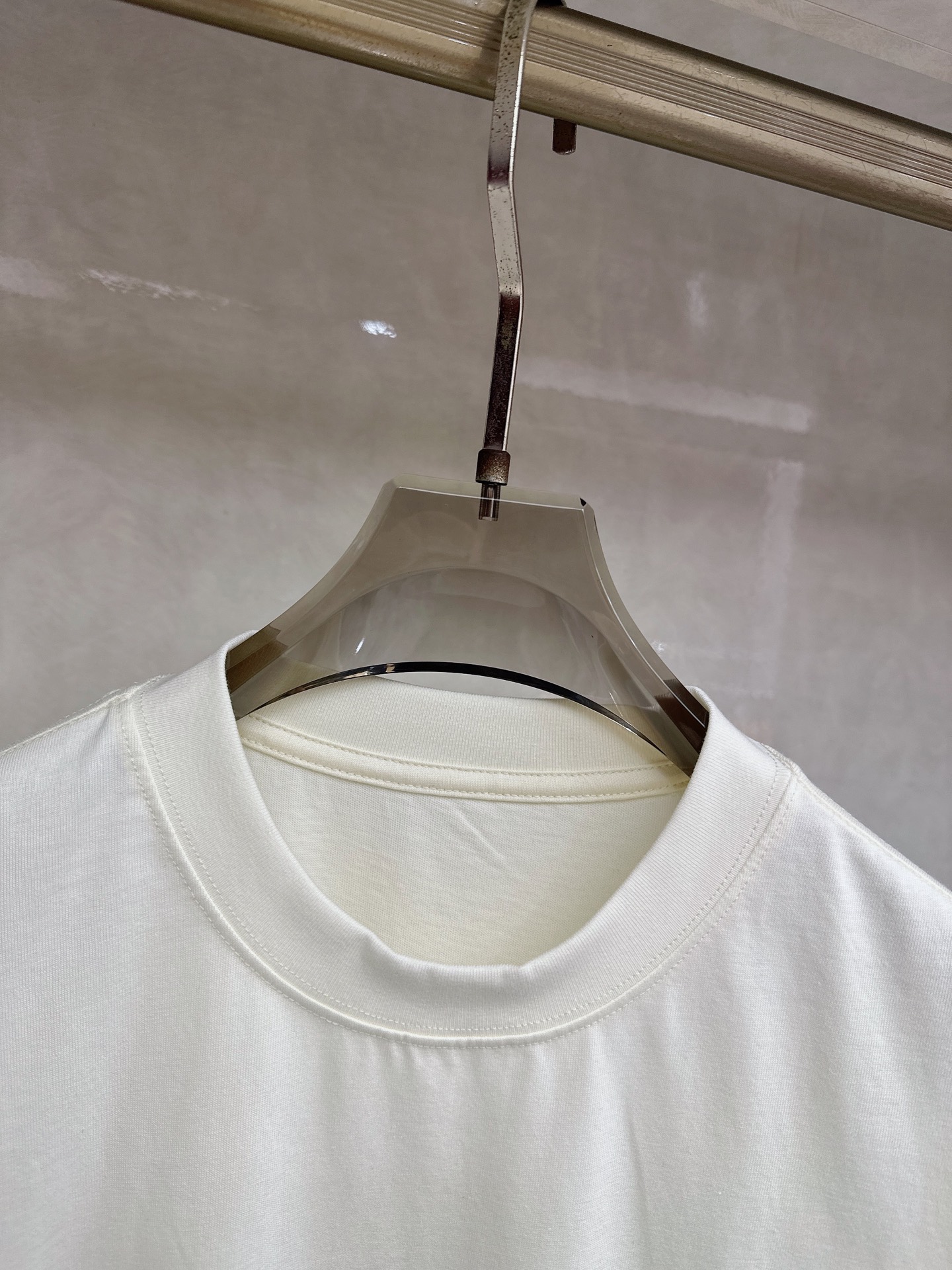 巴宝莉 🔥🔥Ss春夏最新款数码短袖T恤，定制丝光棉面料，手感柔软，穿着舒适，做工精细.上身效果无敌帅气，