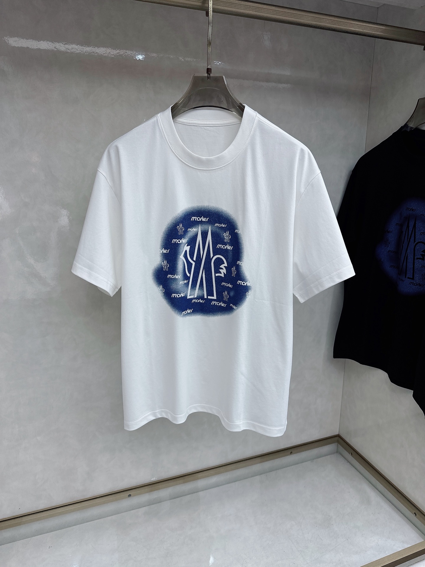 蒙口 🔥🔥Ss春夏最新款数码短袖T恤，定制丝光棉面料，手感柔软，穿着舒适，做工精细.上身效果无敌帅气，码