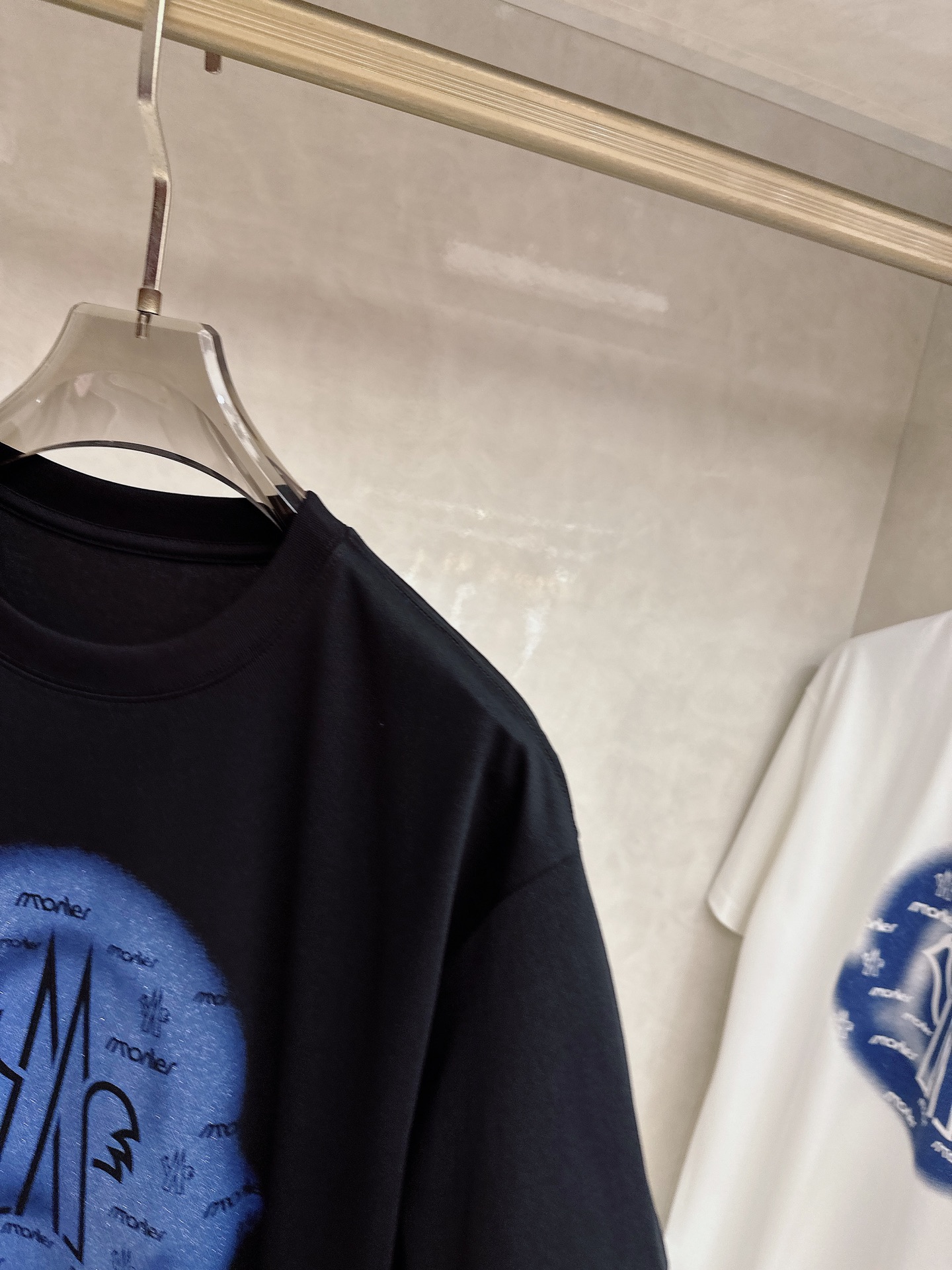 蒙口 🔥🔥Ss春夏最新款数码短袖T恤，定制丝光棉面料，手感柔软，穿着舒适，做工精细.上身效果无敌帅气，码