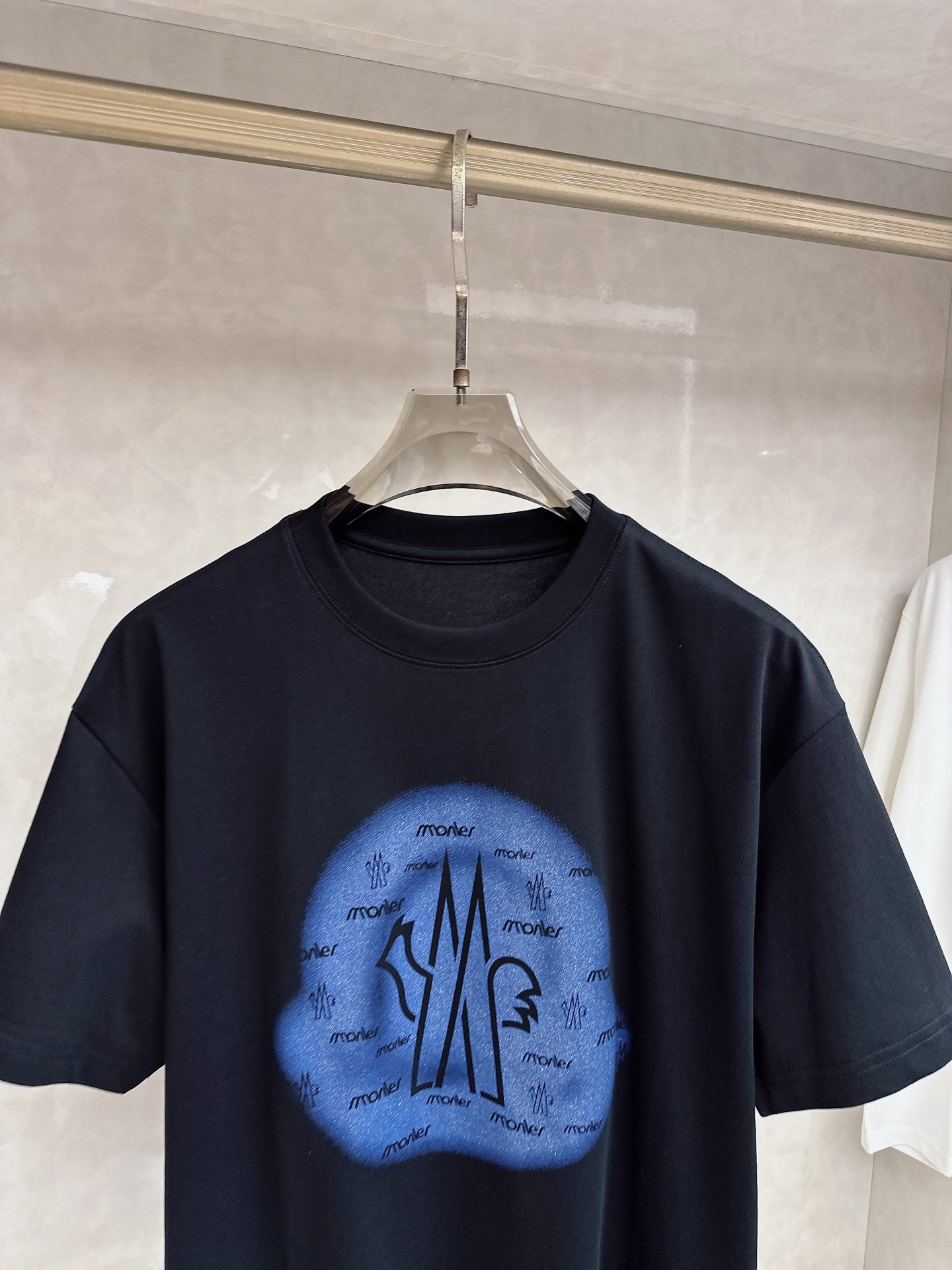 蒙口 🔥🔥Ss春夏最新款数码短袖T恤，定制丝光棉面料，手感柔软，穿着舒适，做工精细.上身效果无敌帅气，码