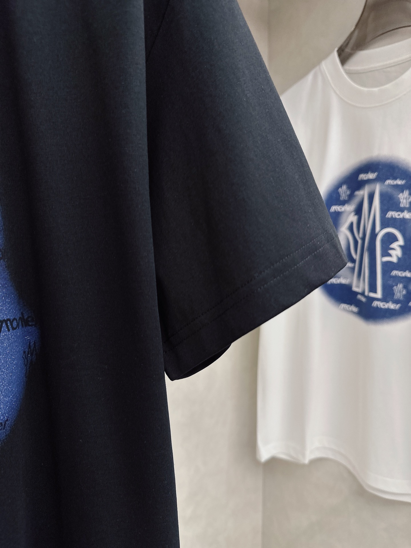 蒙口 🔥🔥Ss春夏最新款数码短袖T恤，定制丝光棉面料，手感柔软，穿着舒适，做工精细.上身效果无敌帅气，码