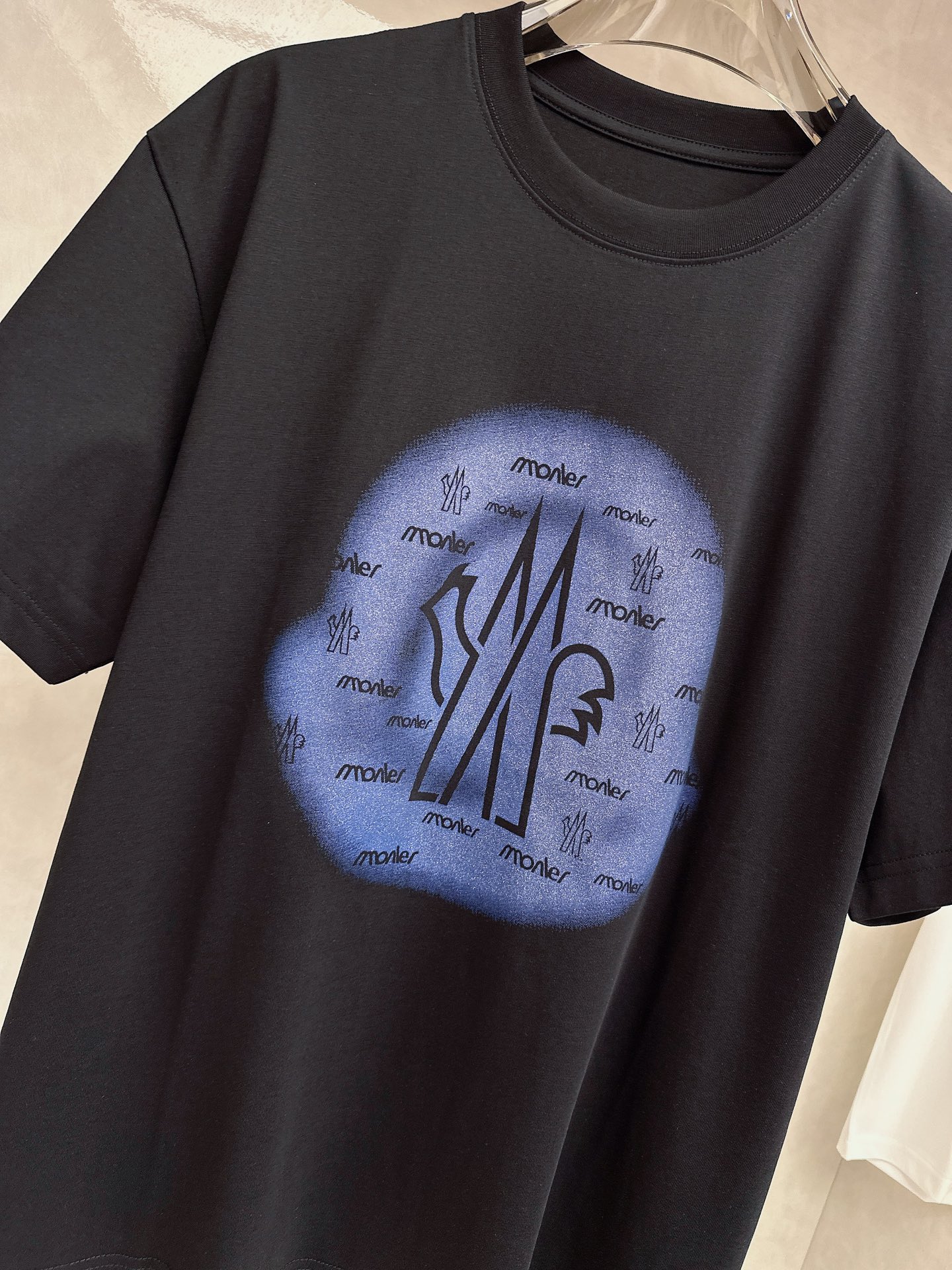 蒙口 🔥🔥Ss春夏最新款数码短袖T恤，定制丝光棉面料，手感柔软，穿着舒适，做工精细.上身效果无敌帅气，码