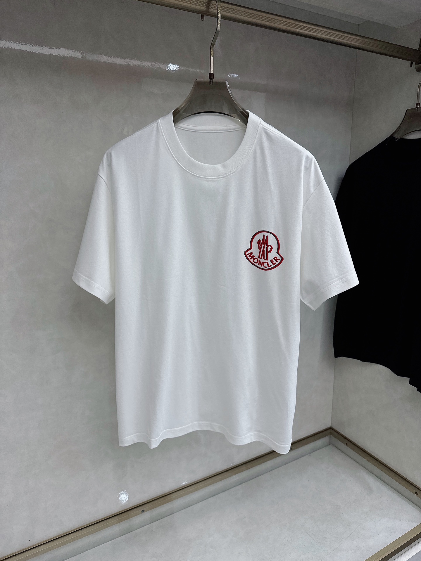 蒙口🔥🔥Ss春夏最新款数码短袖T恤，定制丝光棉面料，手感柔软，穿着舒适，做工精细.上身效果无敌帅气，码数