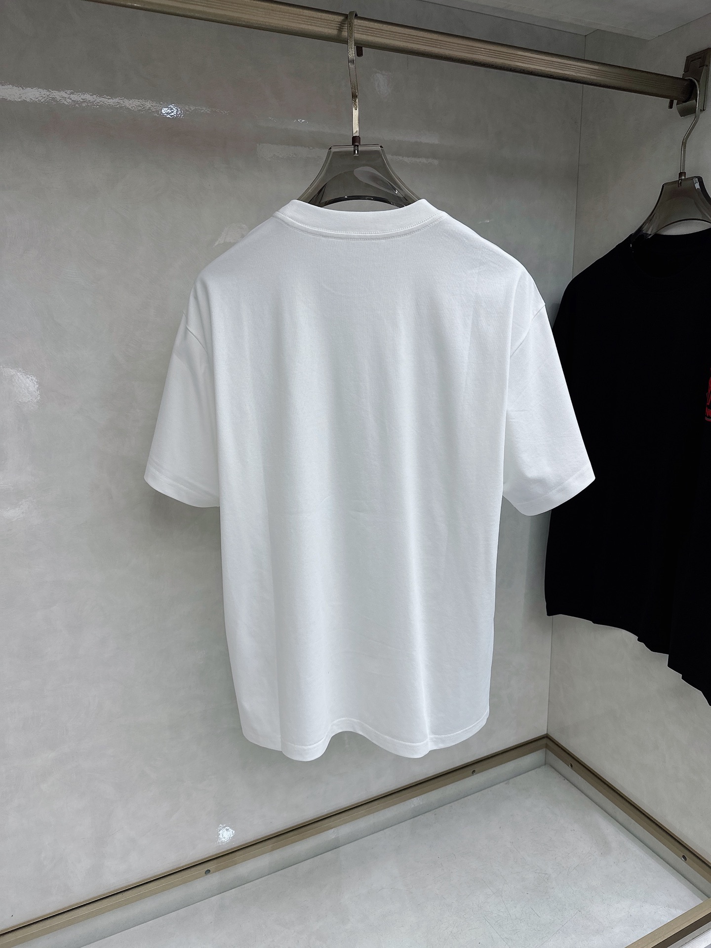 蒙口🔥🔥Ss春夏最新款数码短袖T恤，定制丝光棉面料，手感柔软，穿着舒适，做工精细.上身效果无敌帅气，码数