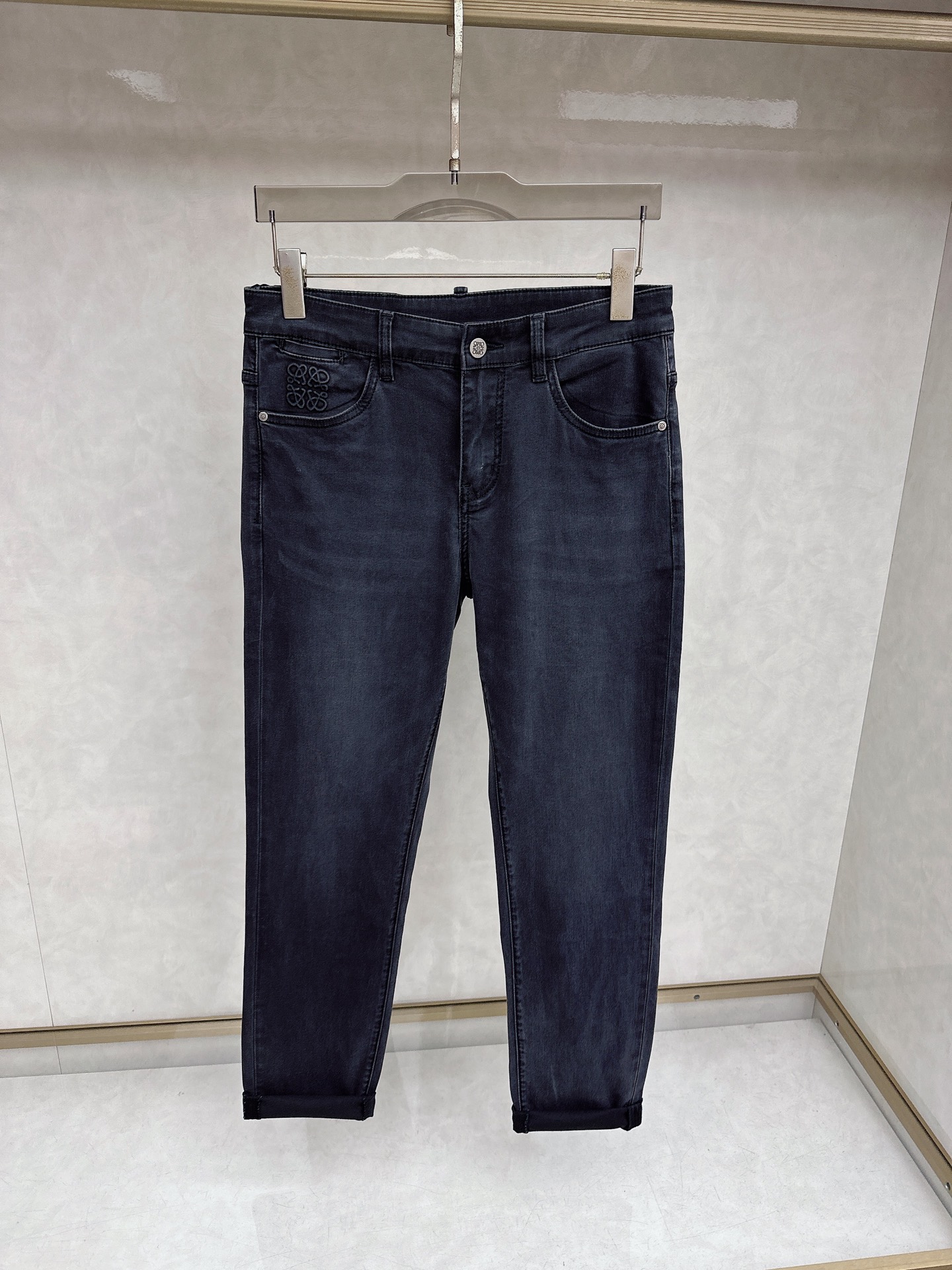 纪梵希 2026春夏🔥🔥新款现货上市，原单爆款牛仔裤👖超级定制款，原版五金，超级重工工艺，版型超赞👍细节