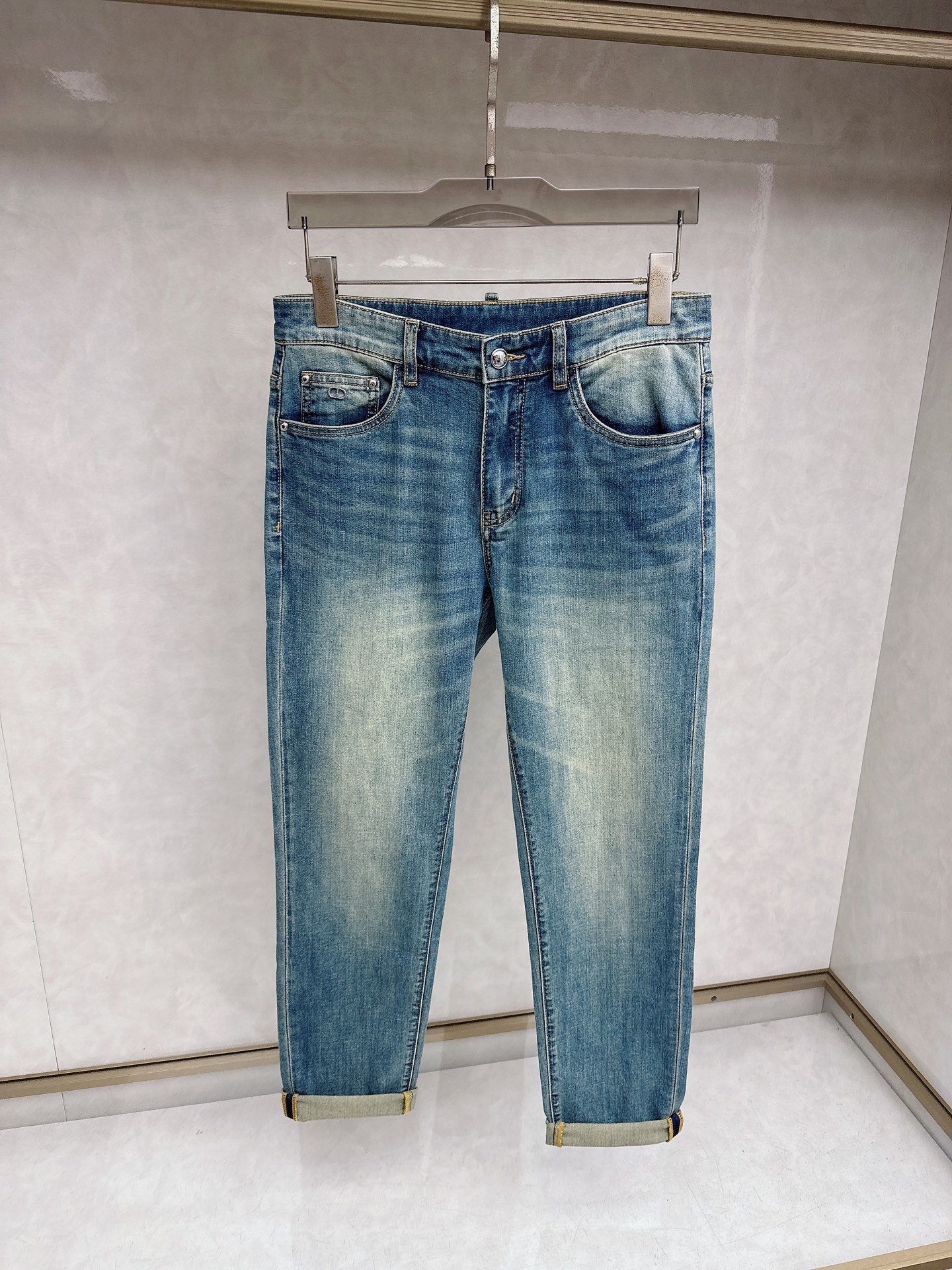 迪奥 2026春夏🔥🔥新款现货上市，原单爆款牛仔裤👖超级定制款，原版五金，超级重工工艺，版型超赞👍细节做