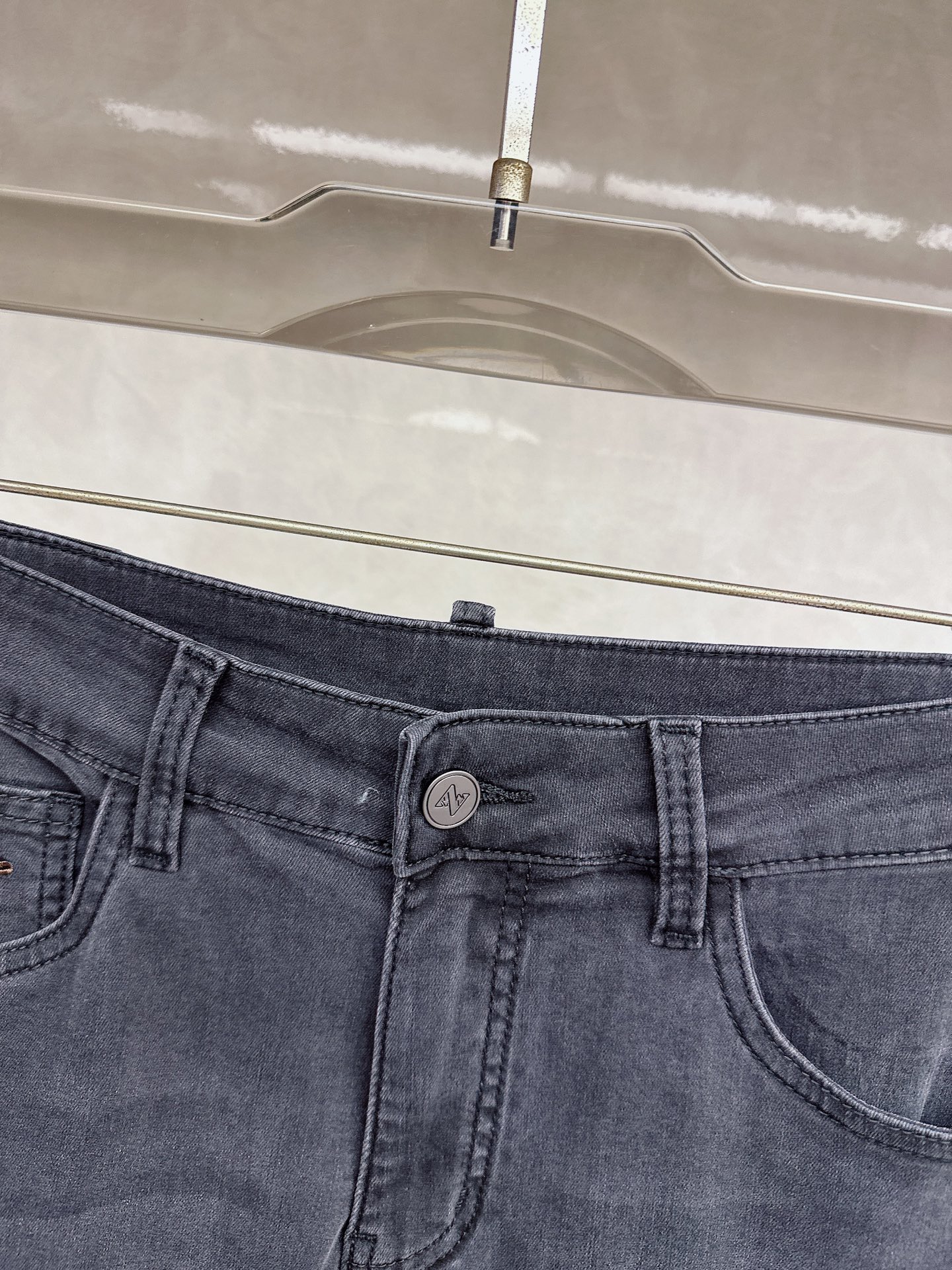 杰尼亚 2026春夏🔥🔥新款现货上市，原单爆款牛仔裤👖超级定制款，原版五金，超级重工工艺，版型超赞👍细节