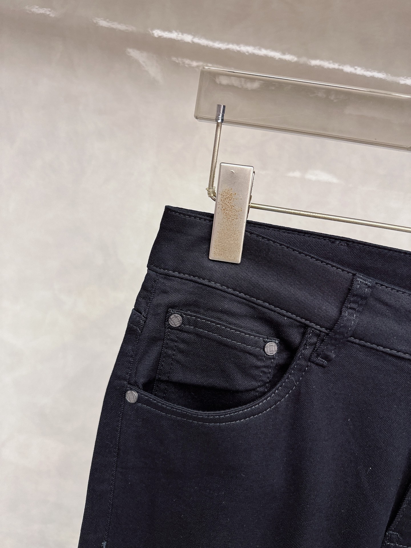 巴宝莉 2026春夏🔥🔥新款现货上市，原单爆款牛仔裤👖超级定制款，原版五金，超级重工工艺，版型超赞👍细节