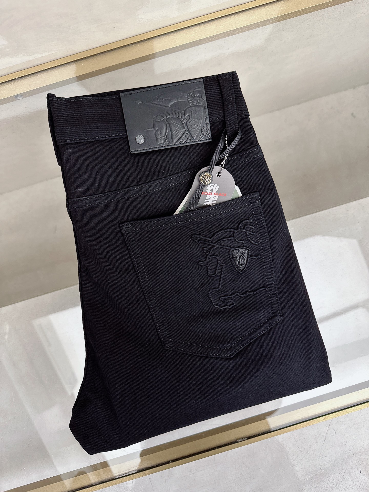 巴宝莉 2026春夏🔥🔥新款现货上市，原单爆款牛仔裤👖超级定制款，原版五金，超级重工工艺，版型超赞👍细节