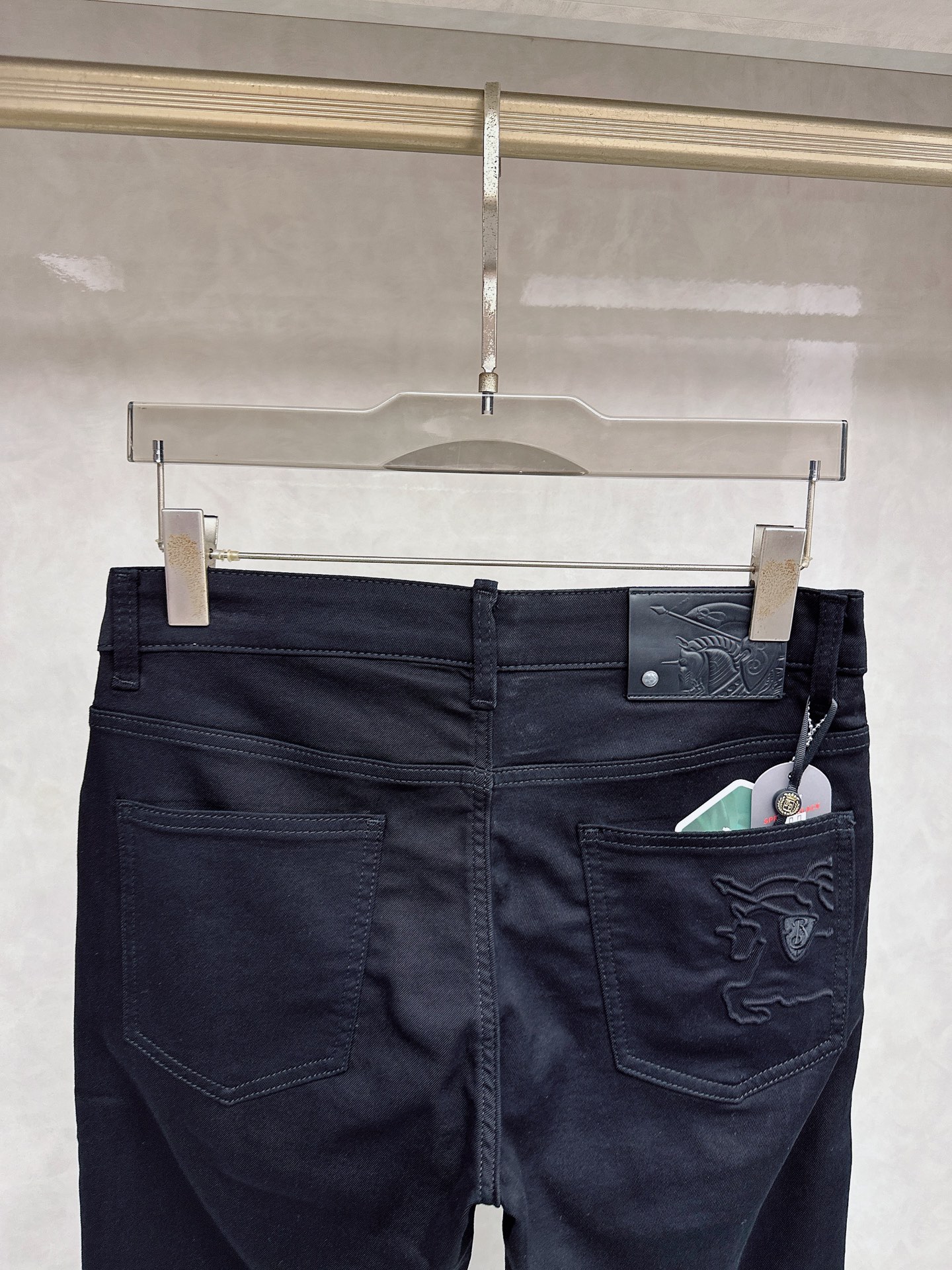 巴宝莉 2026春夏🔥🔥新款现货上市，原单爆款牛仔裤👖超级定制款，原版五金，超级重工工艺，版型超赞👍细节