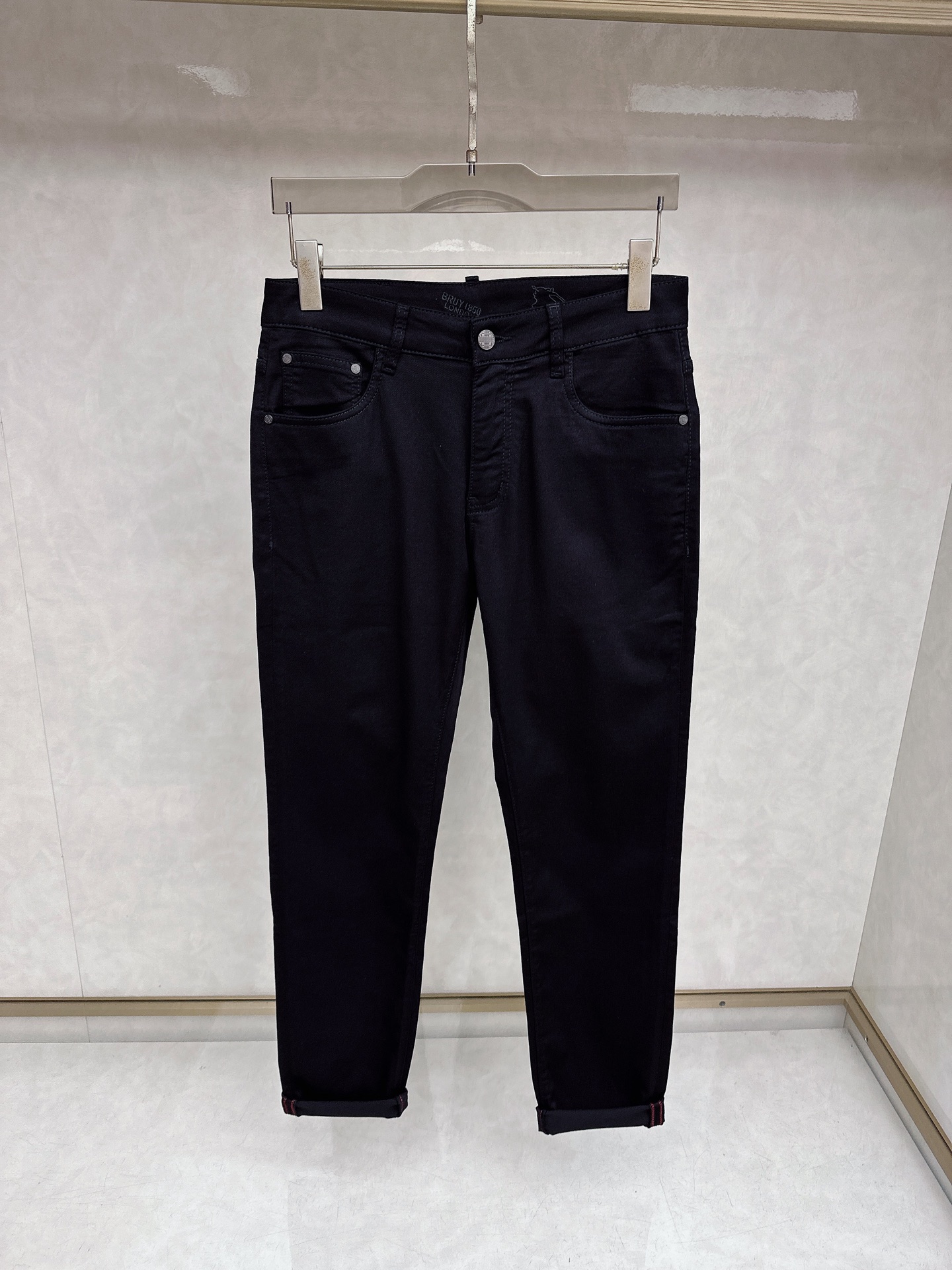 巴宝莉 2026春夏🔥🔥新款现货上市，原单爆款牛仔裤👖超级定制款，原版五金，超级重工工艺，版型超赞👍细节