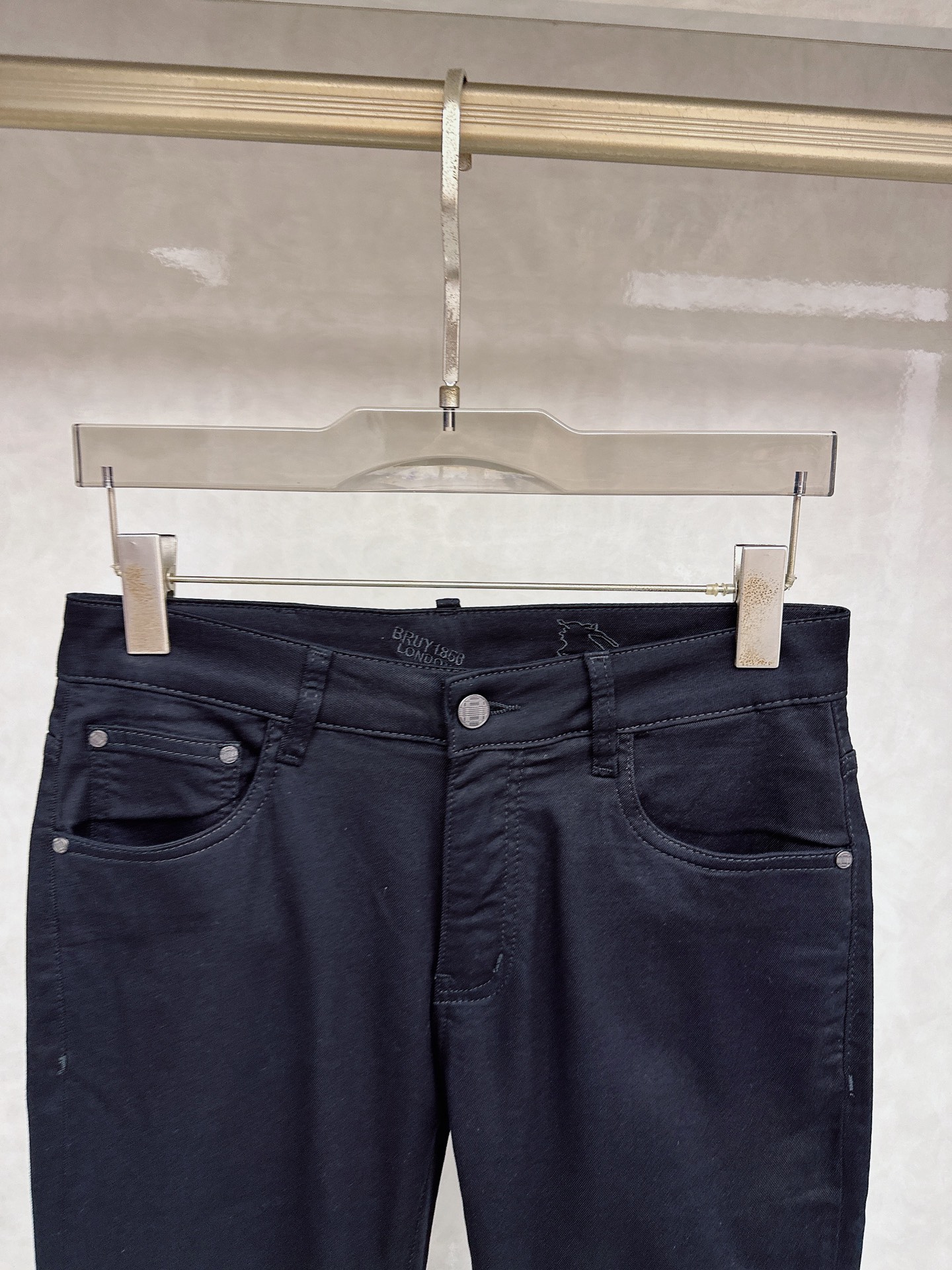 巴宝莉 2026春夏🔥🔥新款现货上市，原单爆款牛仔裤👖超级定制款，原版五金，超级重工工艺，版型超赞👍细节