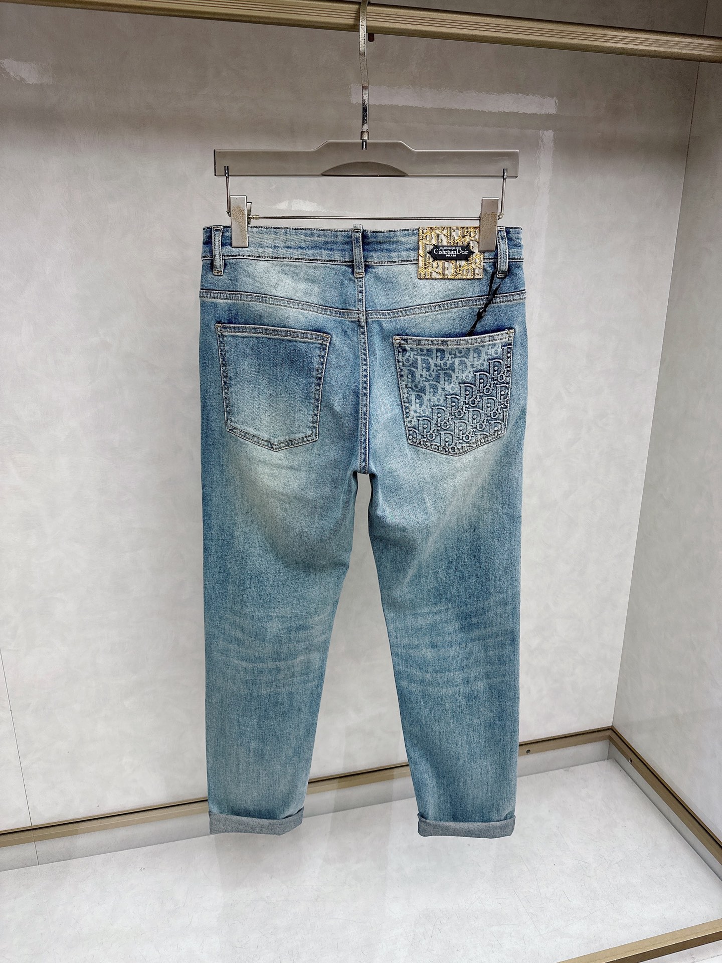 迪奥 2026春夏🔥🔥新款现货上市，原单爆款牛仔裤👖超级定制款，原版五金，超级重工工艺，版型超赞👍细节做