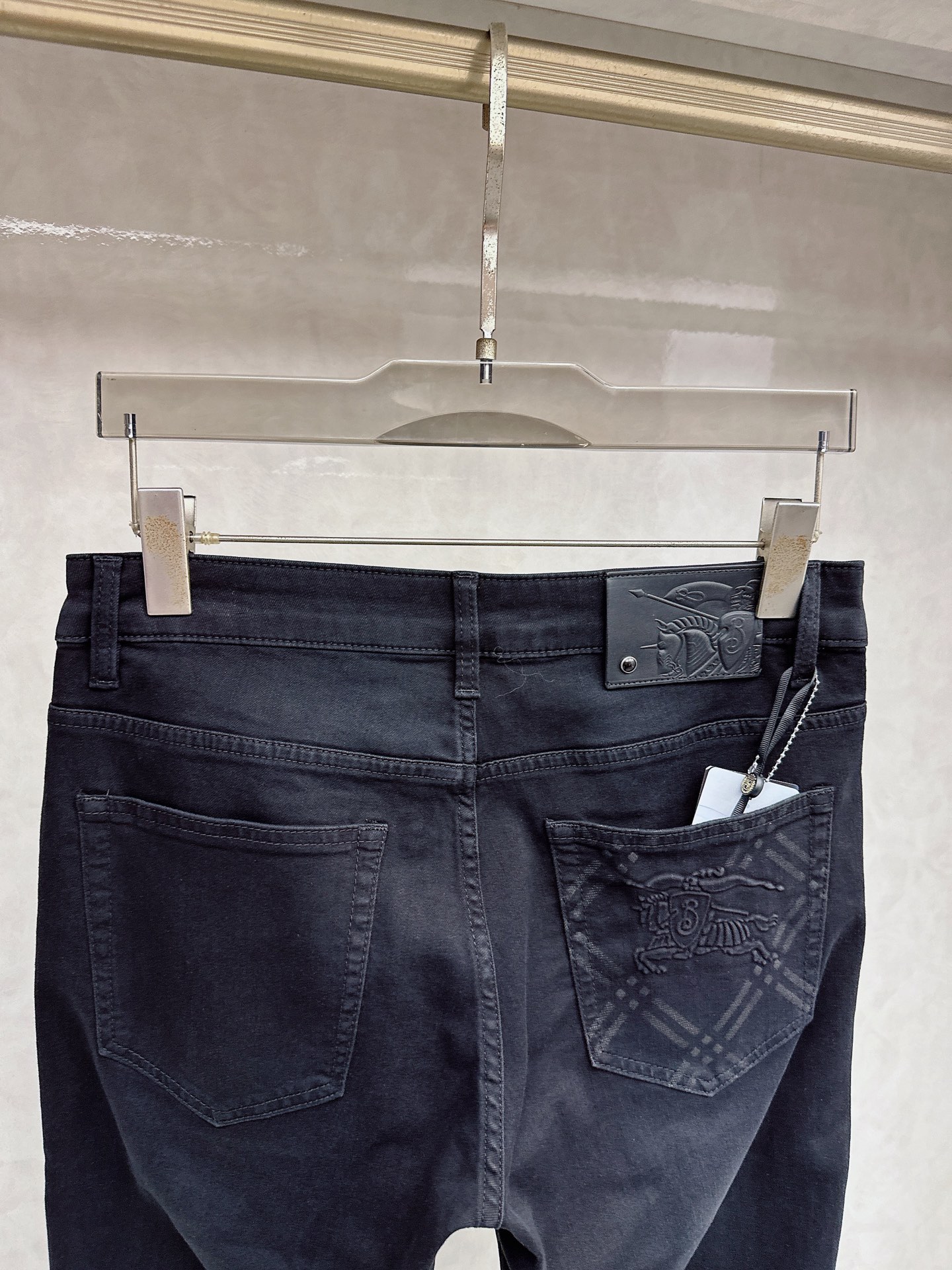 巴宝莉 2026春夏🔥🔥新款现货上市，原单爆款牛仔裤👖超级定制款，原版五金，超级重工工艺，版型超赞👍细节