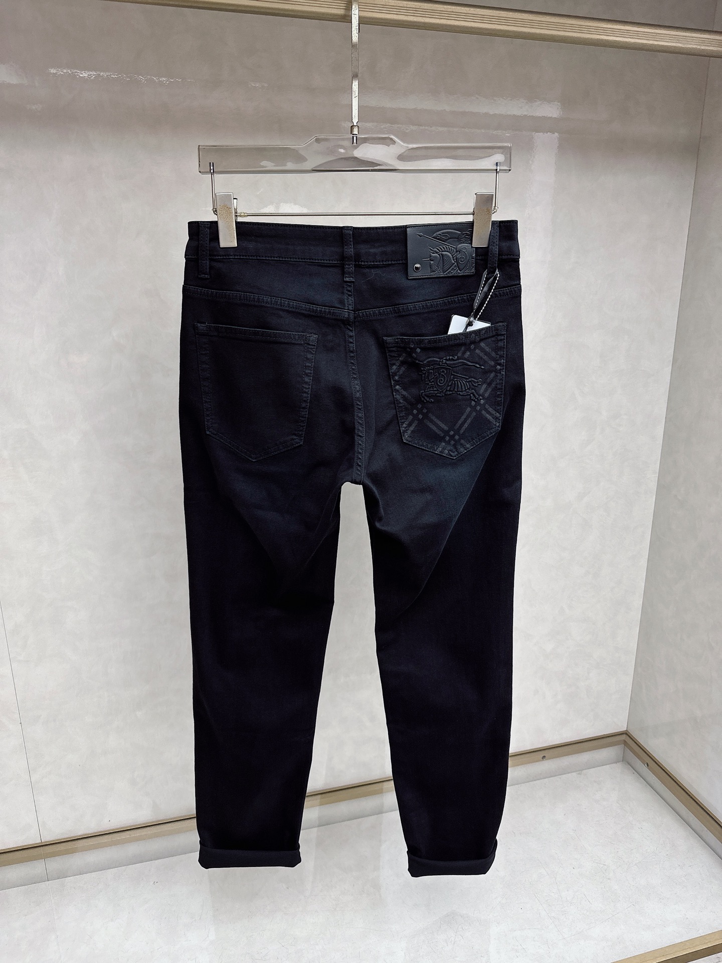 巴宝莉 2026春夏🔥🔥新款现货上市，原单爆款牛仔裤👖超级定制款，原版五金，超级重工工艺，版型超赞👍细节