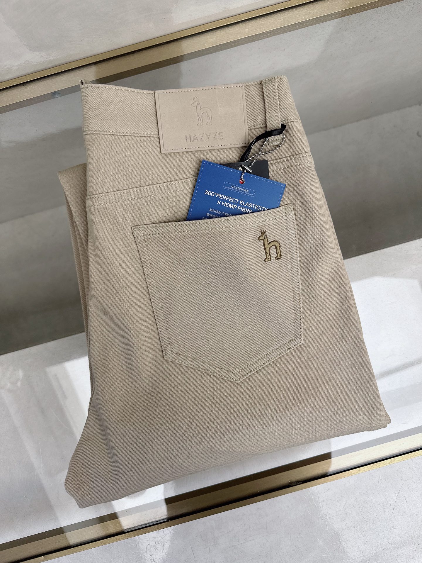 😊 2026春夏🔥🔥新款现货上市，原单爆款牛仔裤👖超级定制款，原版五金，超级重工工艺，版型超赞👍细节做工